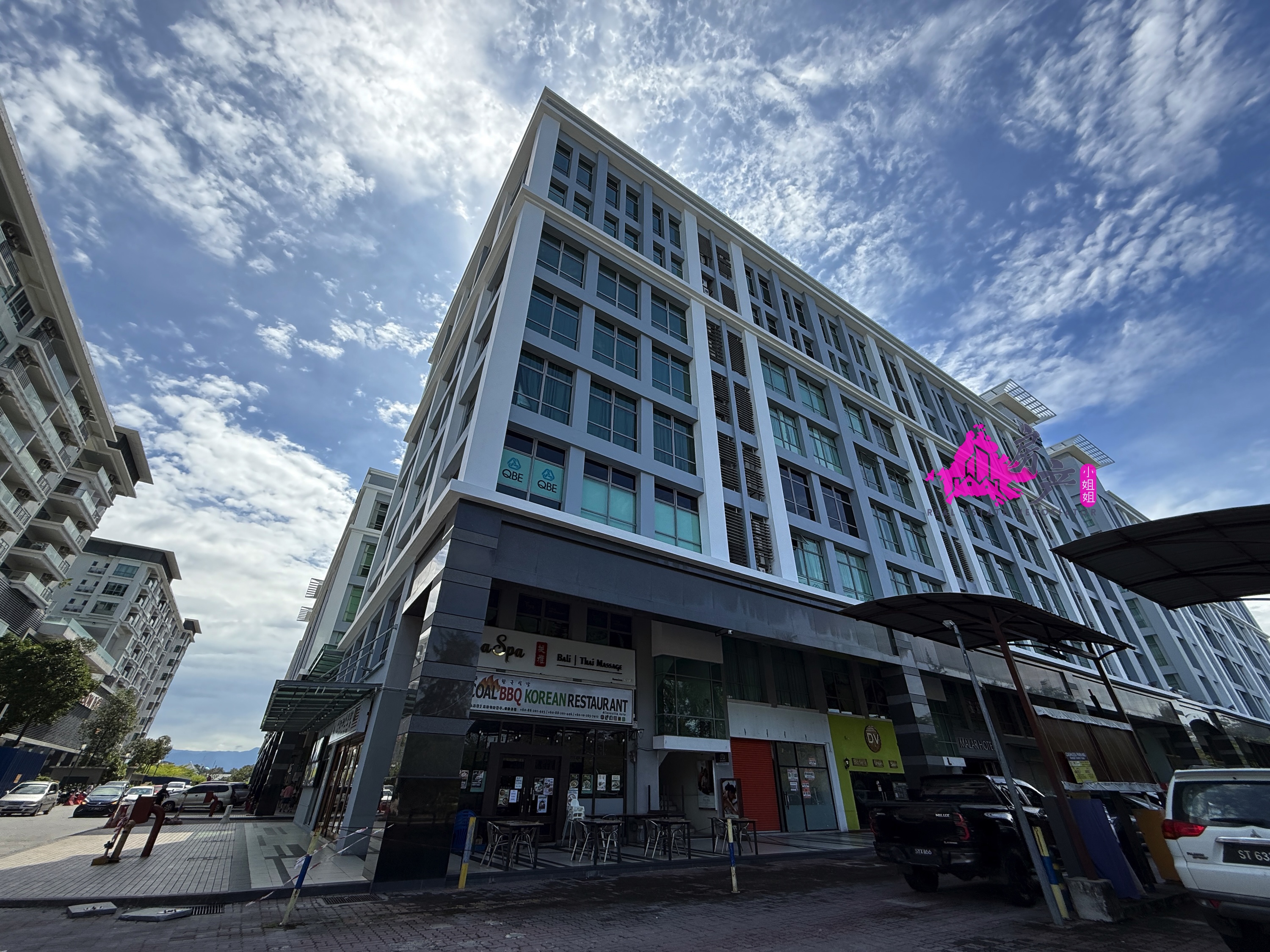 Corner 8 Storeys KK Times Square Imago Shopping Mall One and Only Seaview golf View facing Imago  image