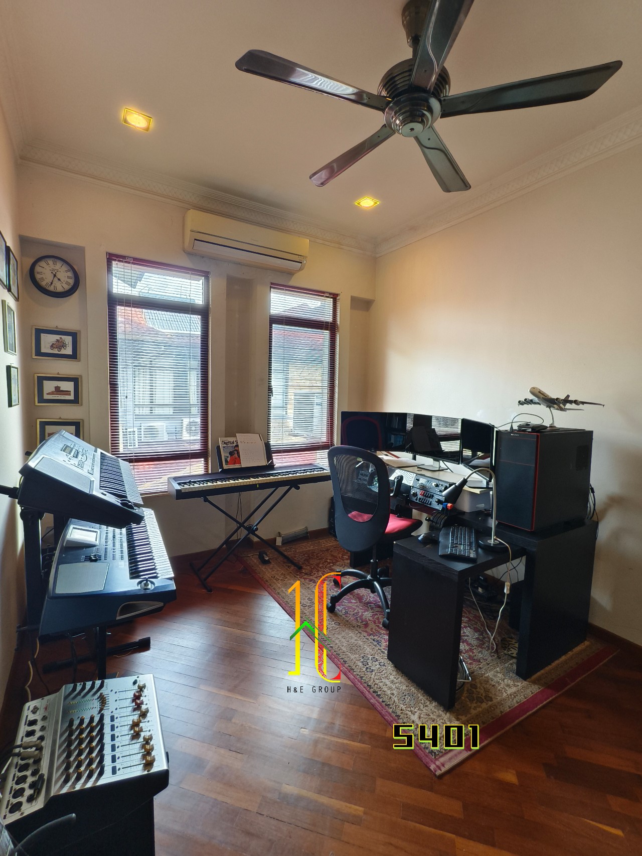 Glenmarie Cove image