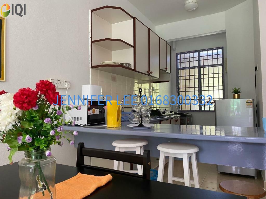 Bayu Emas Apartment image