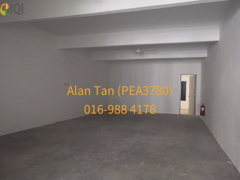 Haji Ahmad @ Kuantan (near East Coast Mall)