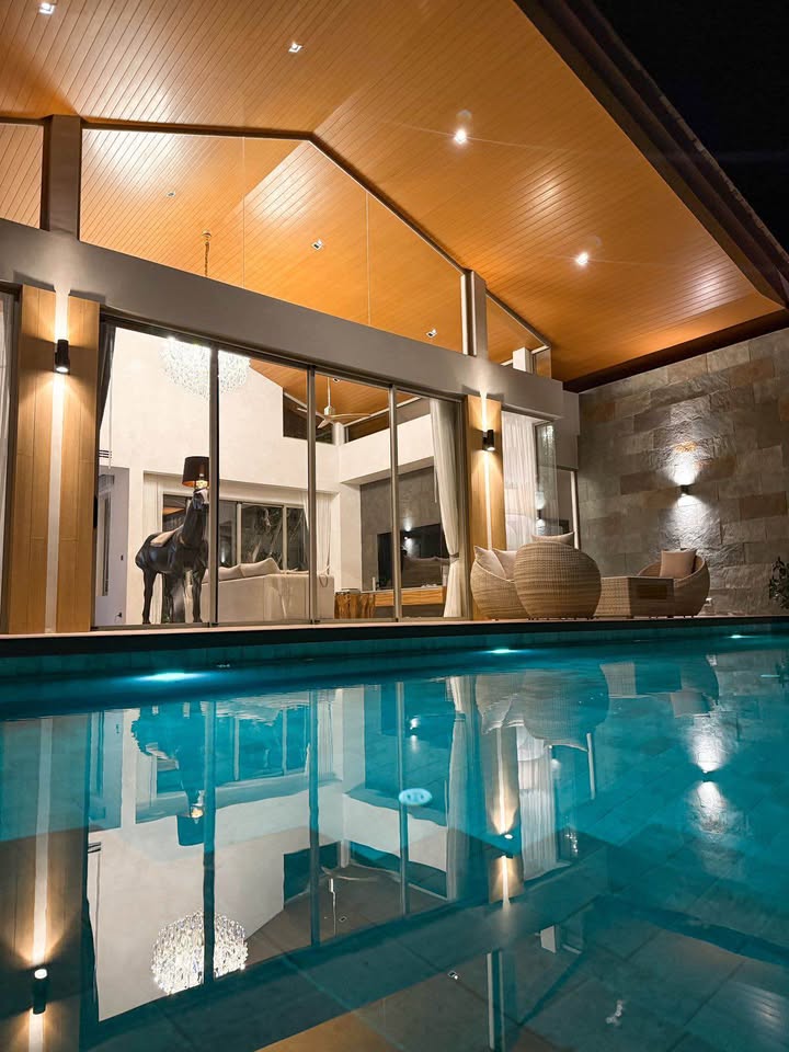 3 Bedroom Exclusive Modern Luxury ready to turn key in Phuket!  image