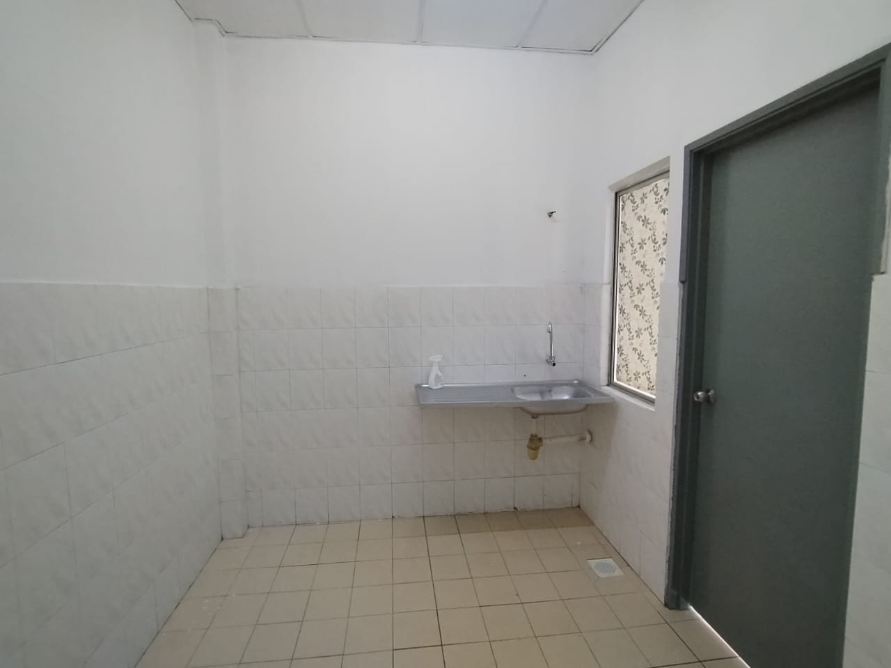 Kekwa Apartment @ Putra Perdana image