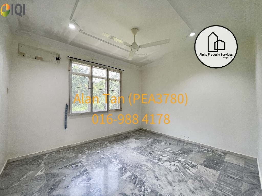 Bukit Pelindung (near Teluk Cempedak Beach, Kuantan) image