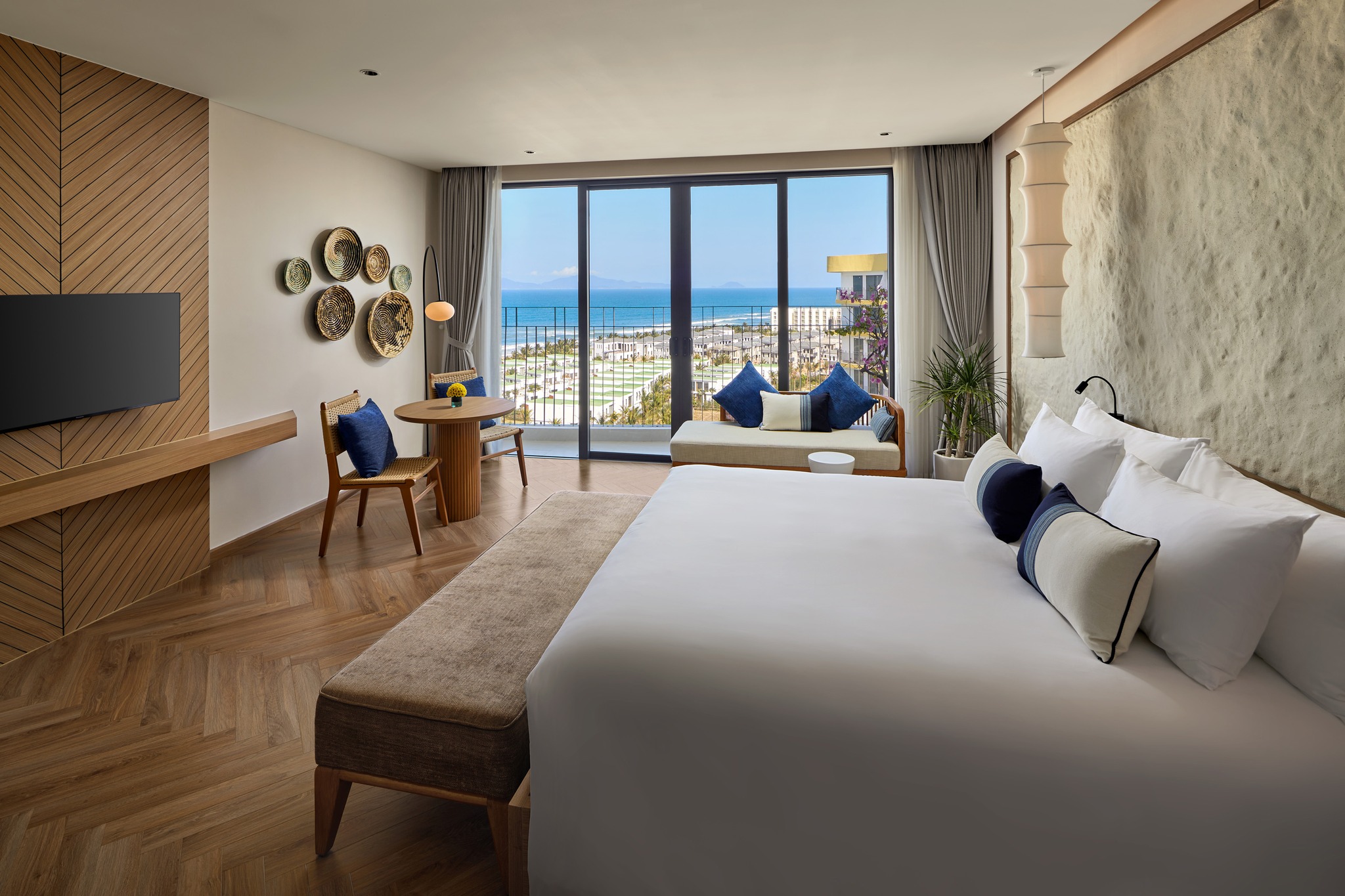 [HOI AN] STUDIO 33,3M2 $110.000 - WYNDHAM ROYAL HOI AN – YOUR DREAM SECOND HOME WITH OCEAN VIEW image