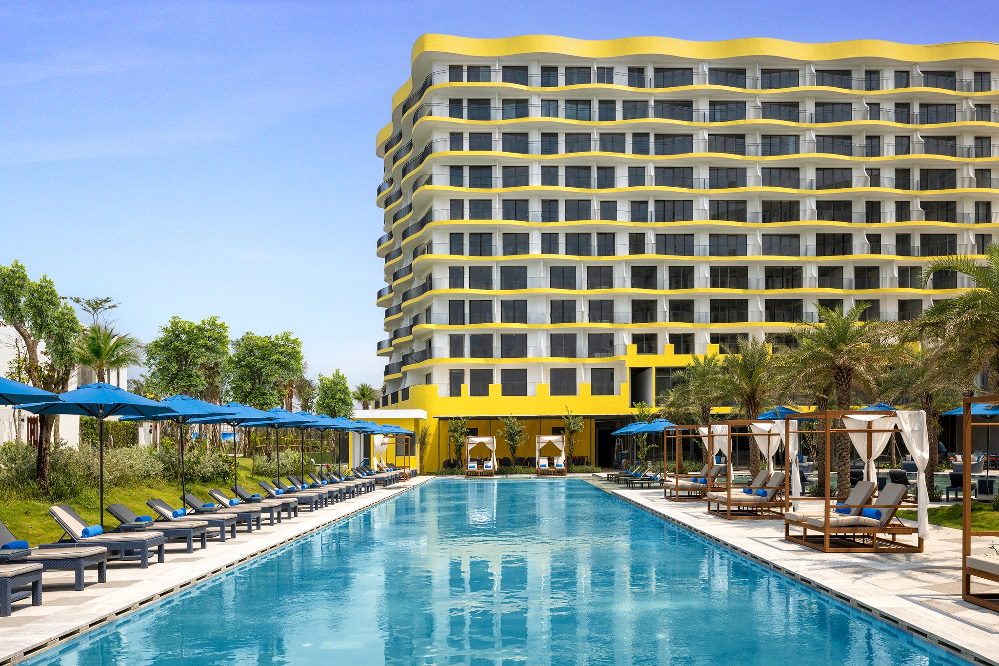 [HOI AN] STUDIO 33,3M2 $110.000 - WYNDHAM ROYAL HOI AN – YOUR DREAM SECOND HOME WITH OCEAN VIEW image