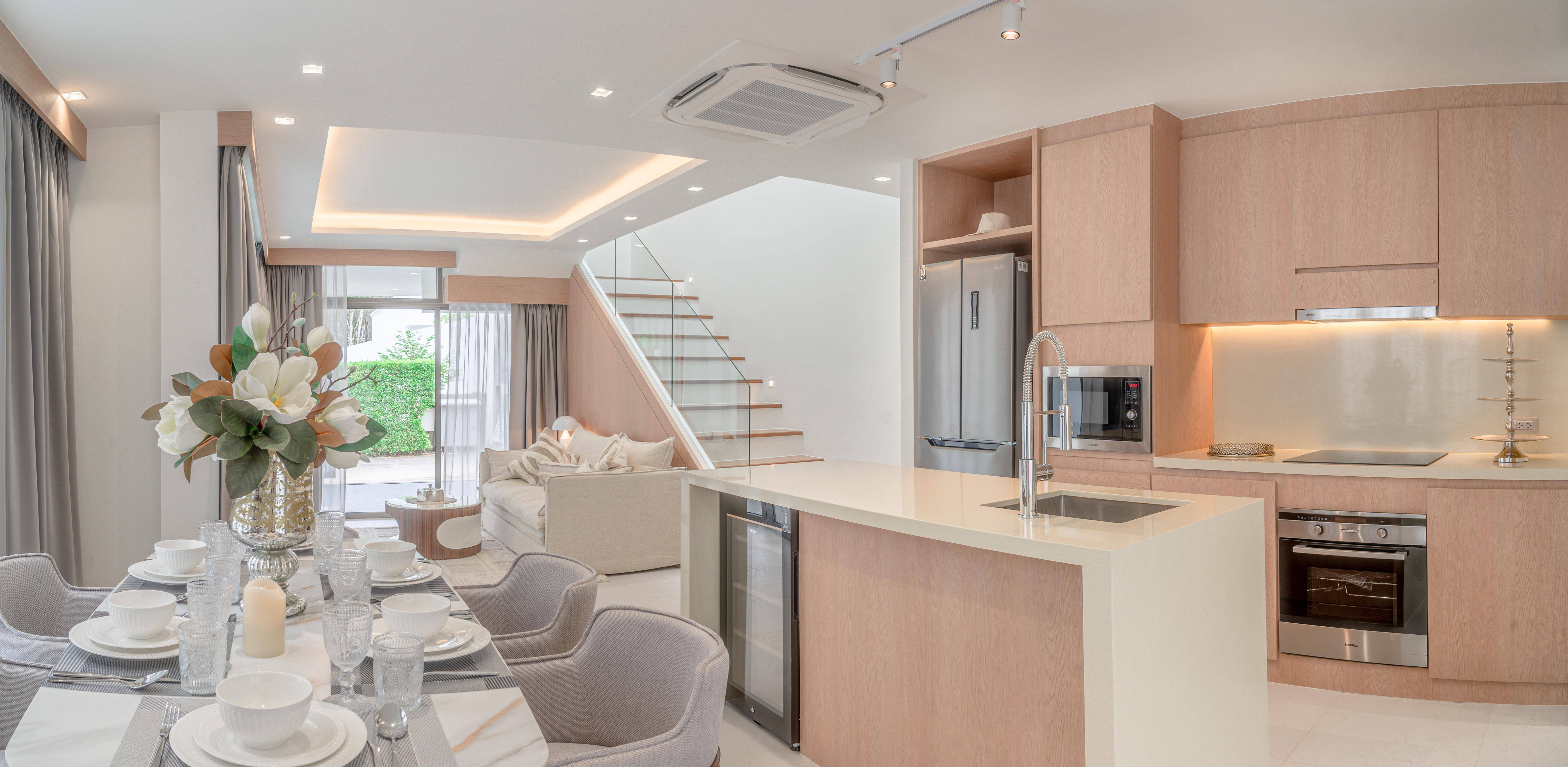 Luxury Living in Bangtao image