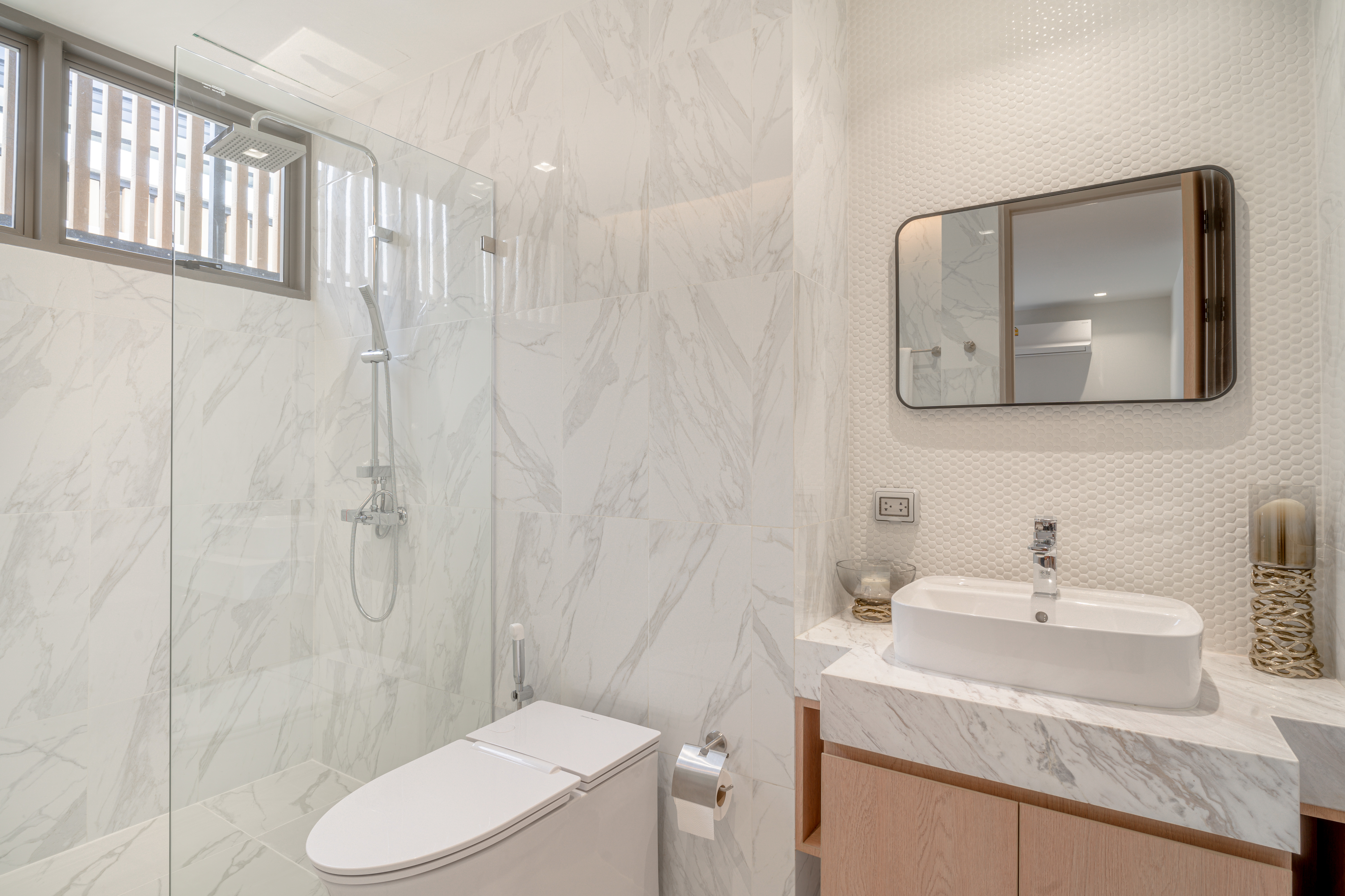 Luxury Living in Bangtao image