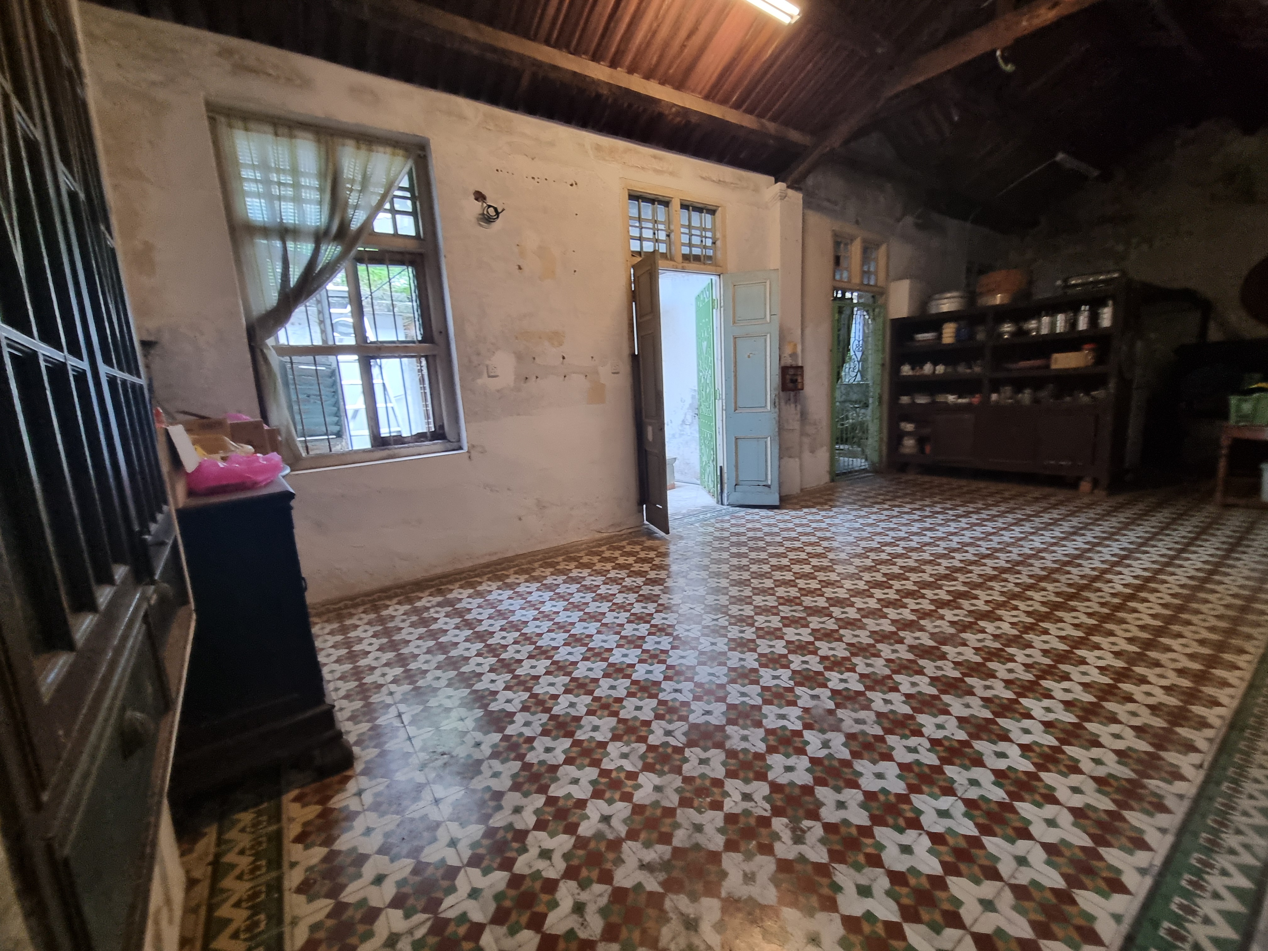 2 storey heritage shophouse georgetown  image