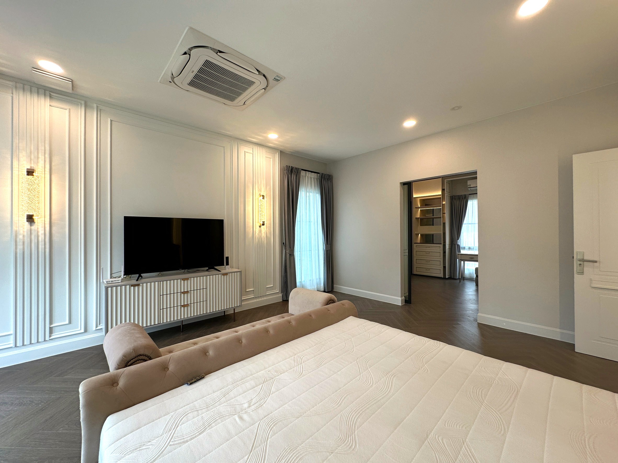 Nantawan Rama 9 - New Krungthep Kreetha image