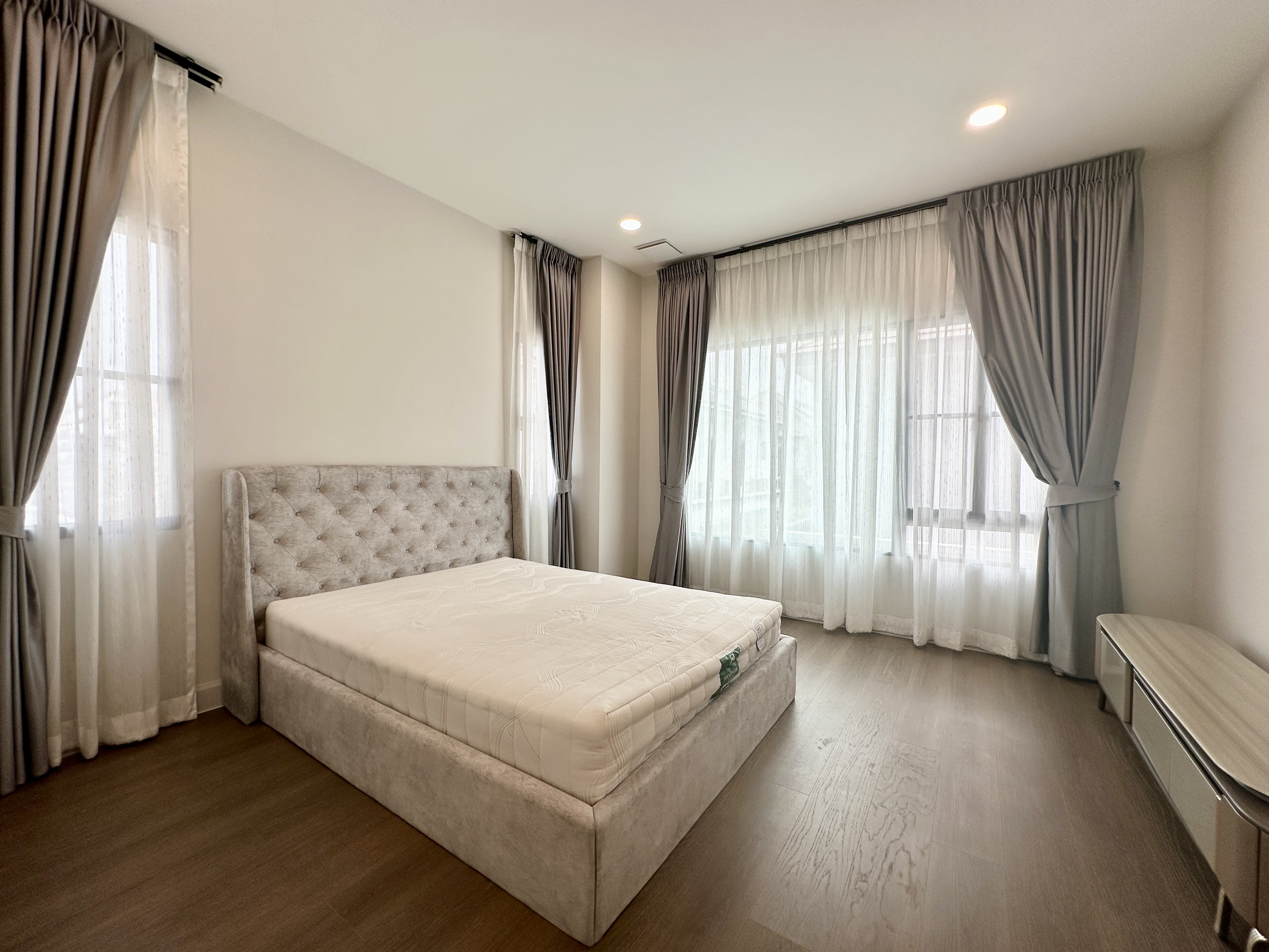 Nantawan Rama 9 - New Krungthep Kreetha image