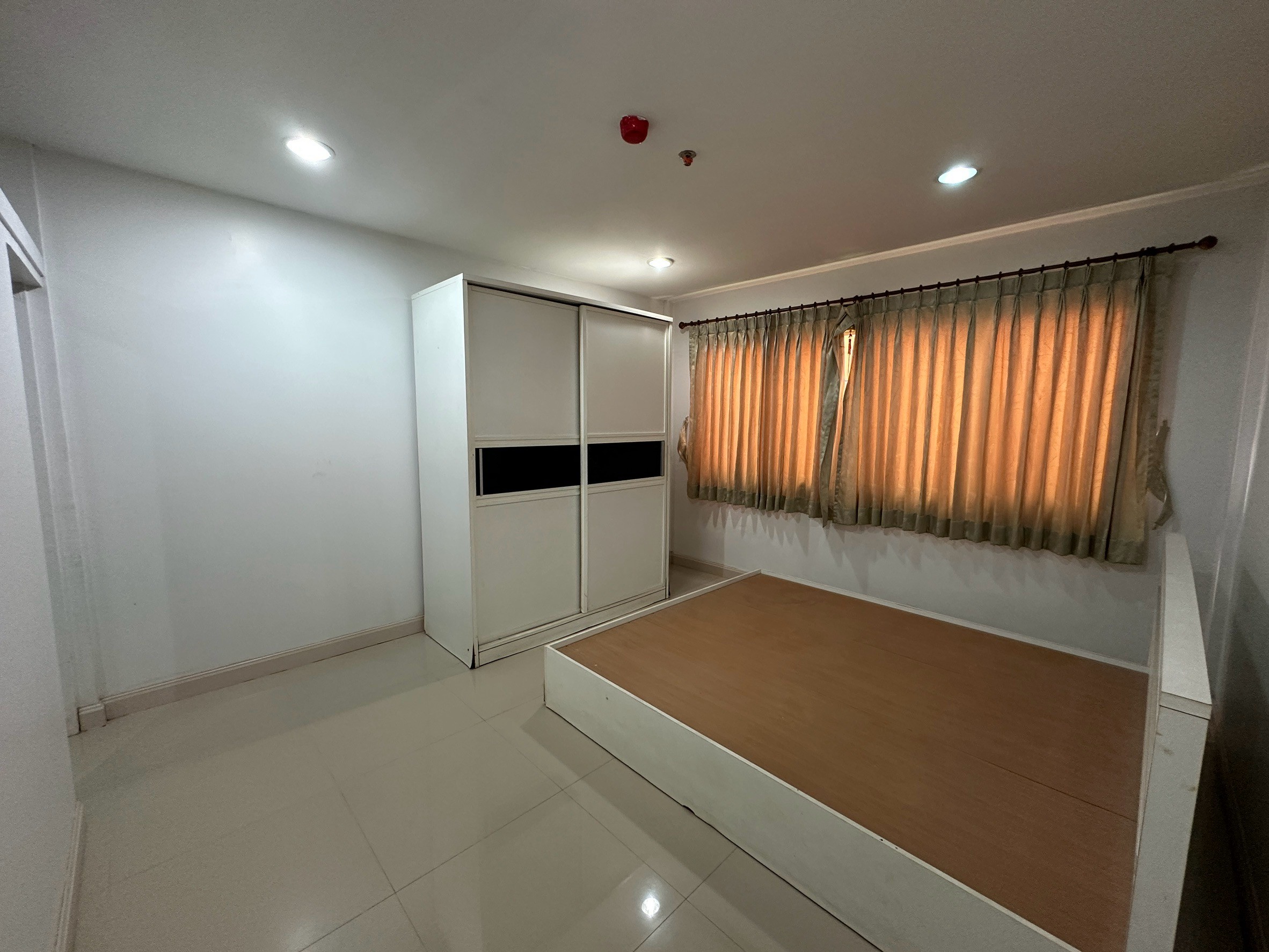 Commercial Building at Sala Daeng Soi 1, Silom, Bangkok, Thailand image