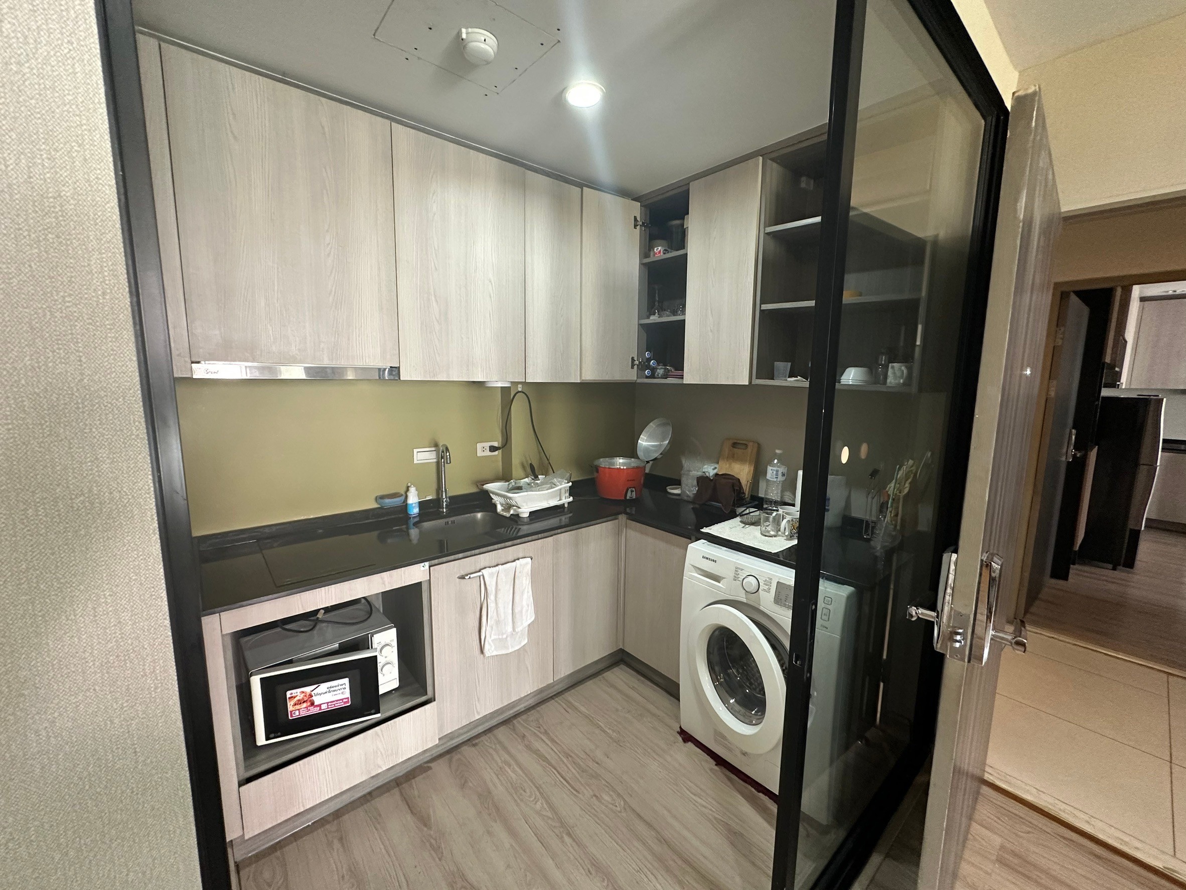 The Unique Ratchada 19 image