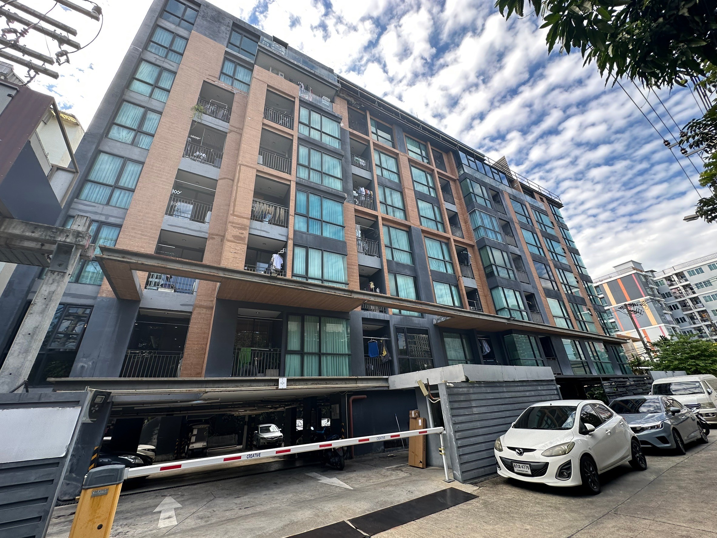 The Unique Ratchada 19 image