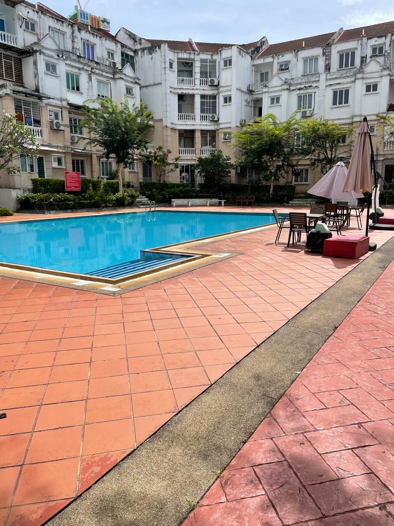 summerset close image