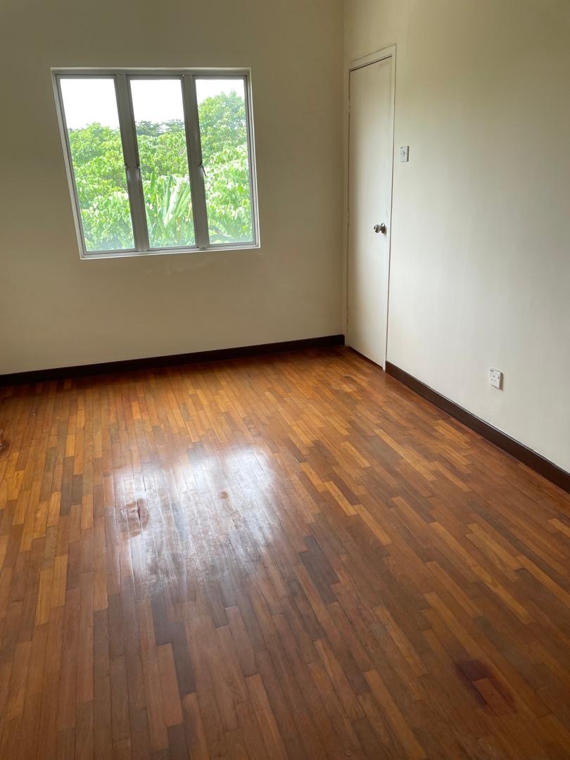 summerset close image