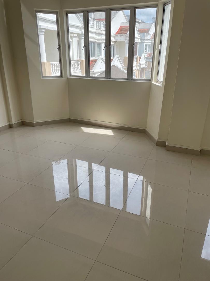 summerset close image