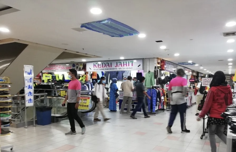 Kompleks Pertama image