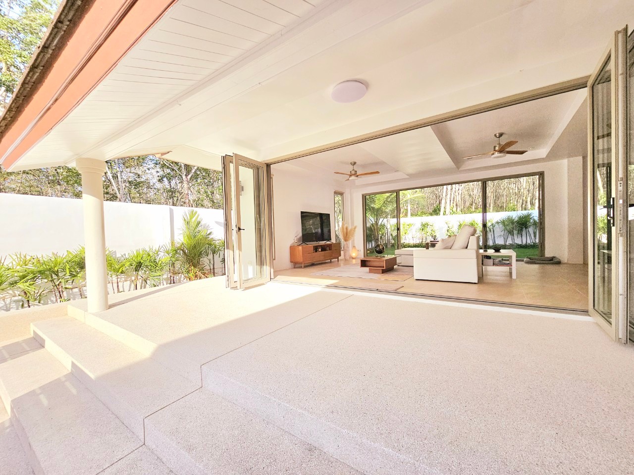 Luxury Home Near UWC Thailand image