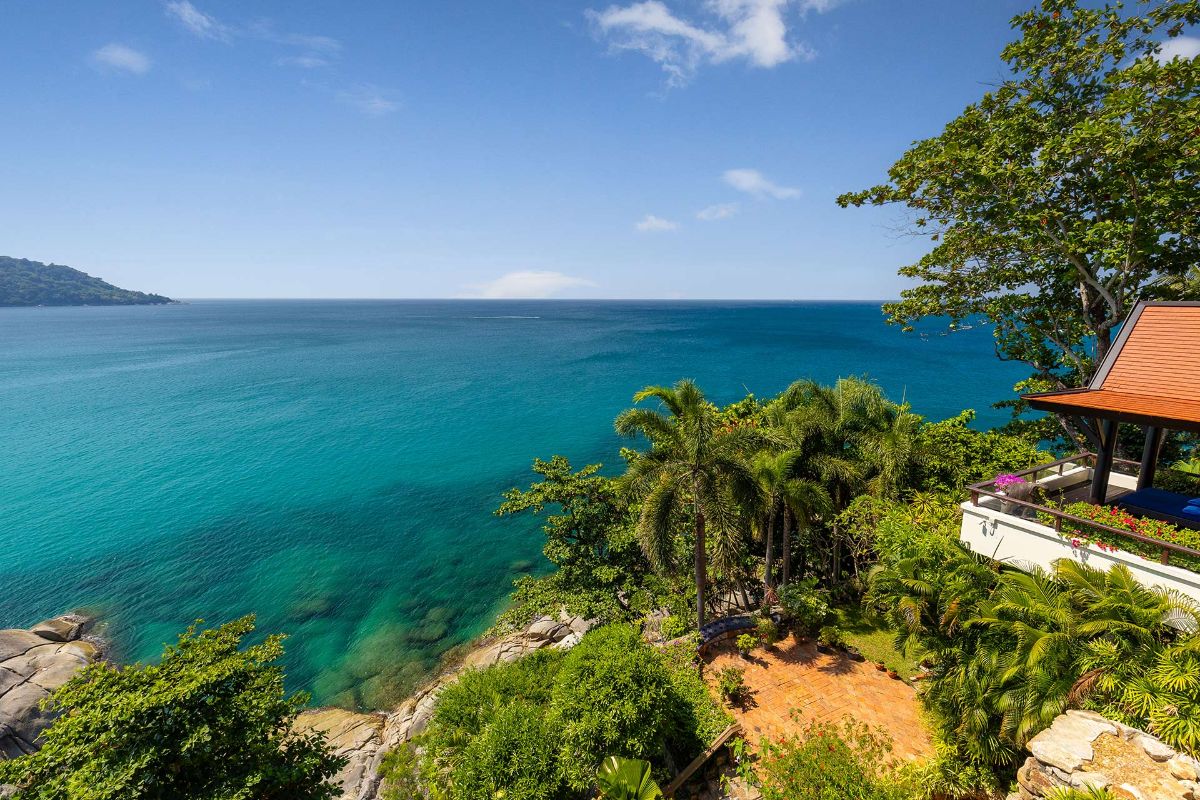 Oceanfront Luxury Super Villa in Kata image