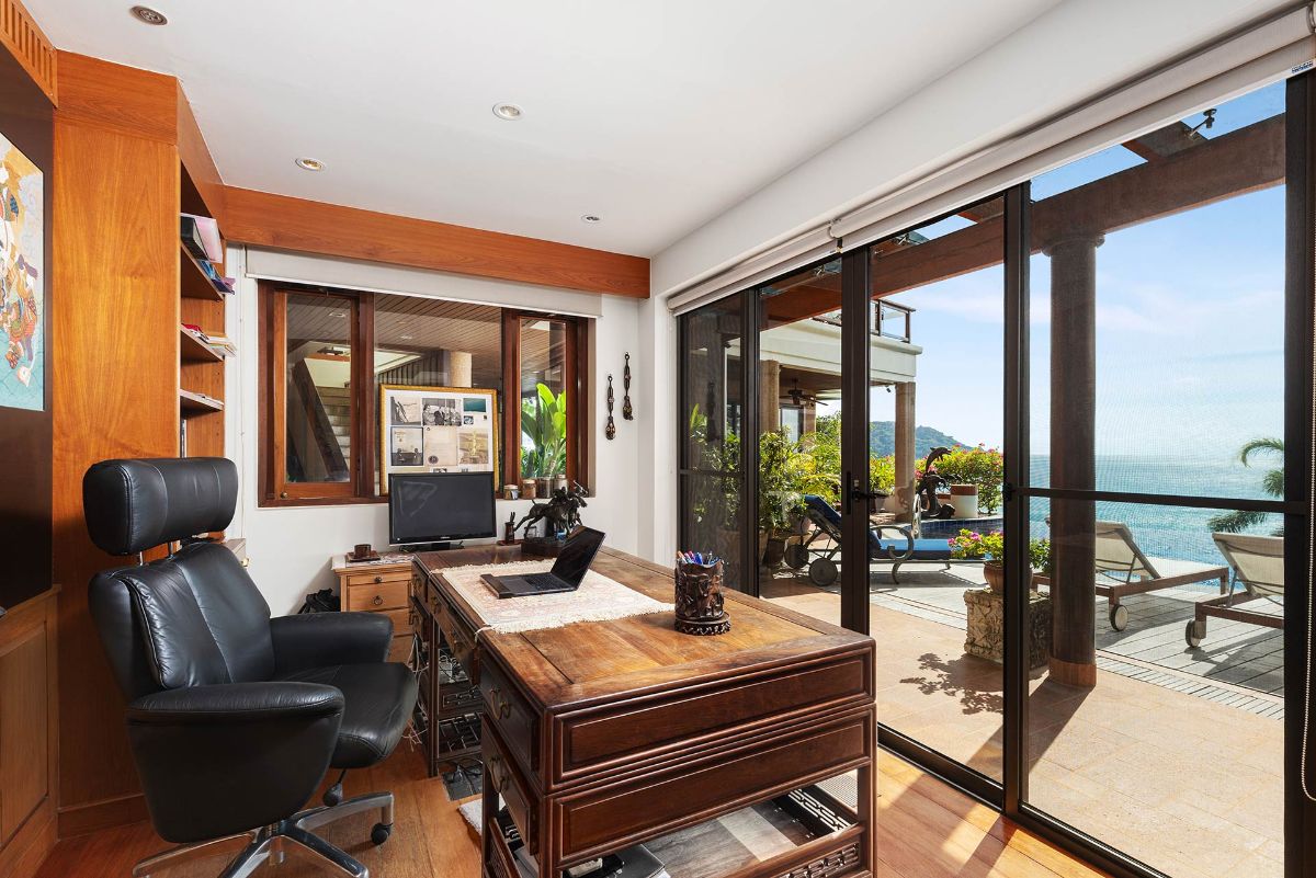 Oceanfront Luxury Super Villa in Kata image