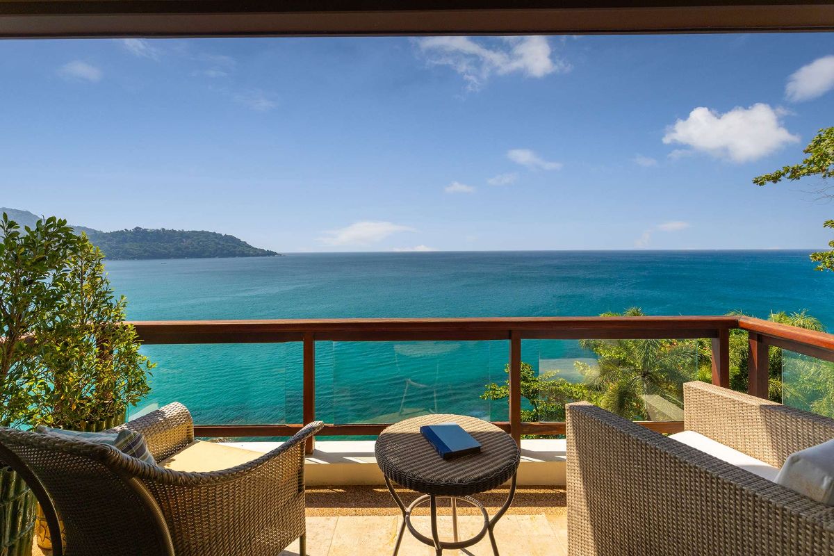 Oceanfront Luxury Super Villa in Kata image