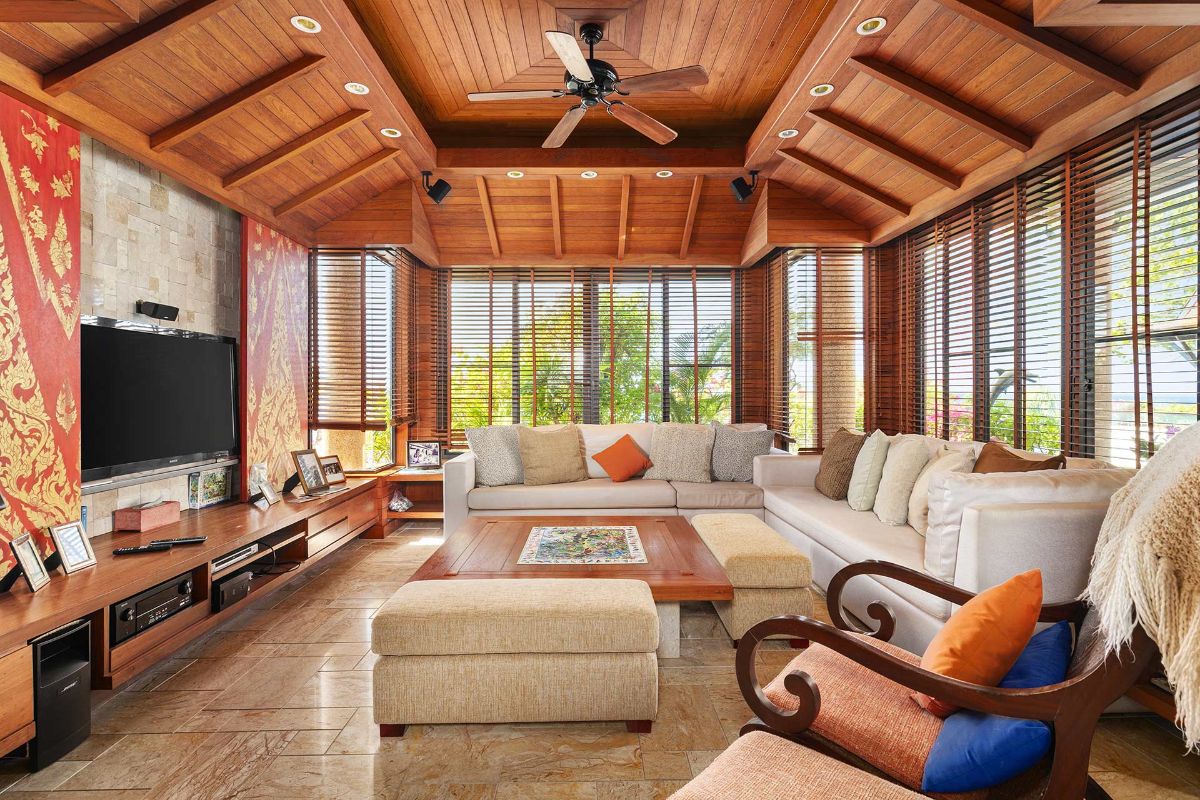 Oceanfront Luxury Super Villa in Kata image