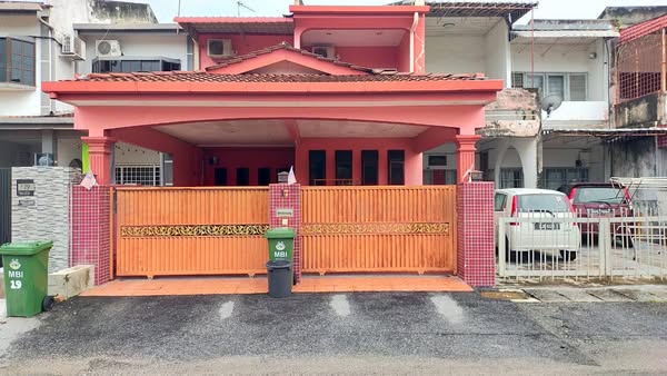 Fully Renovated Double Storey House For sales at Gunung Rapat Pekan Razaki image