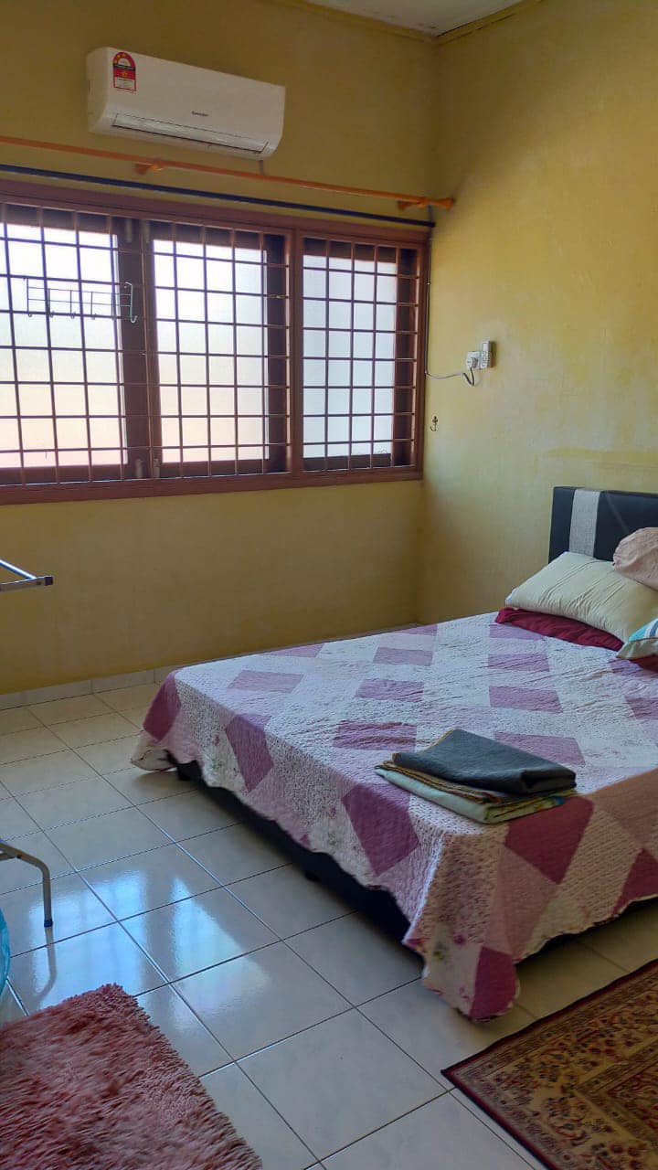 Fully Renovated Double Storey House For sales at Gunung Rapat Pekan Razaki image