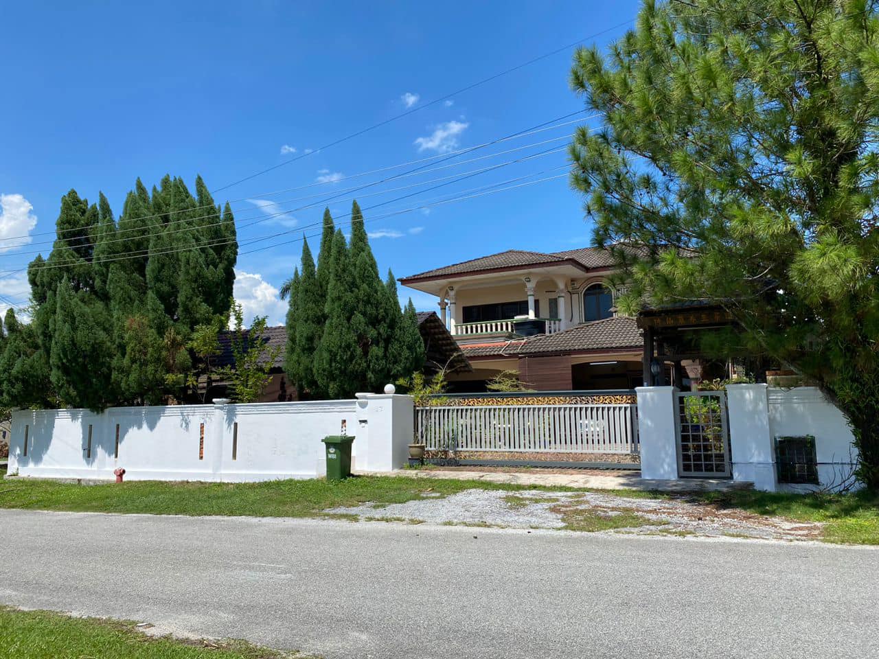 Sri Ampang Double Storey Big Bungalow Partially Furnished For Sales image