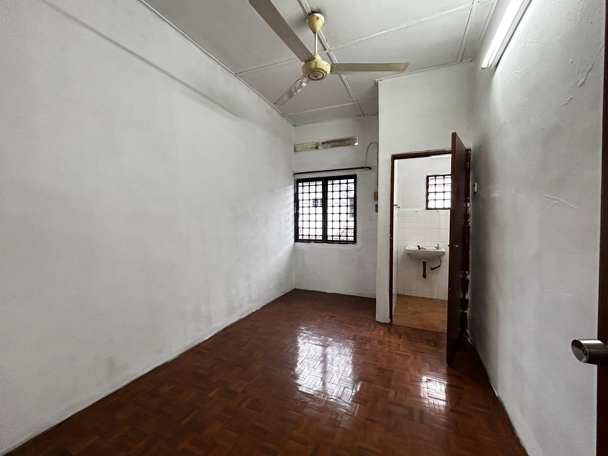 Menglembu Falim Taman Mas Double Storey House For Sales image