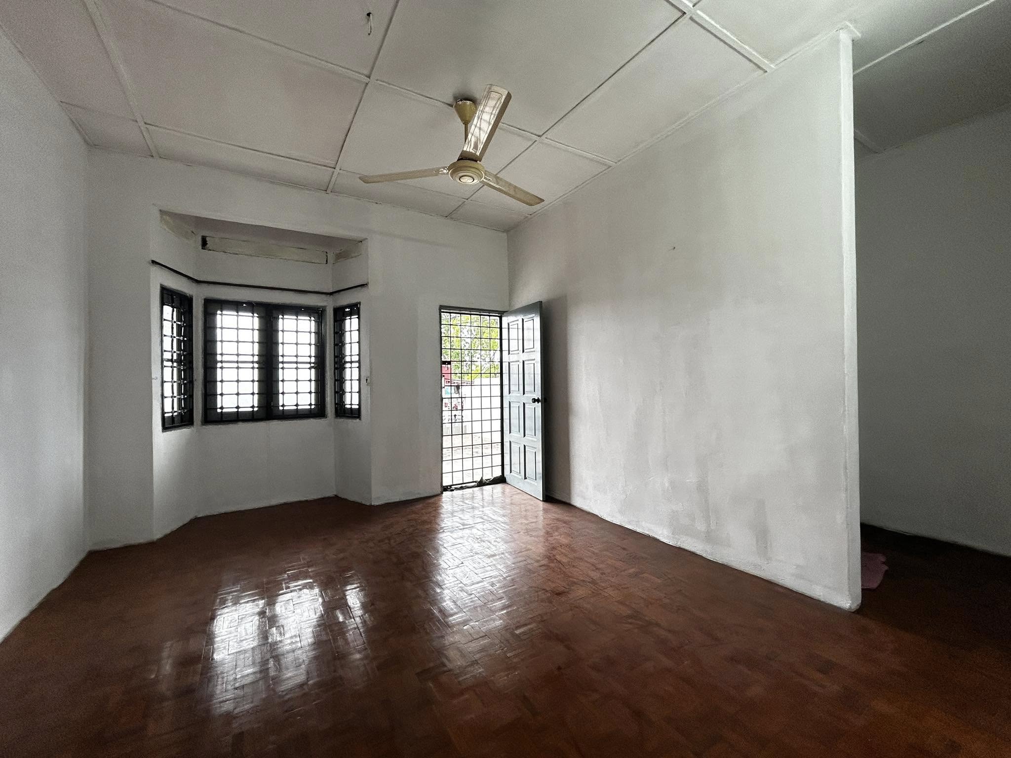 Menglembu Falim Taman Mas Double Storey House For Sales image