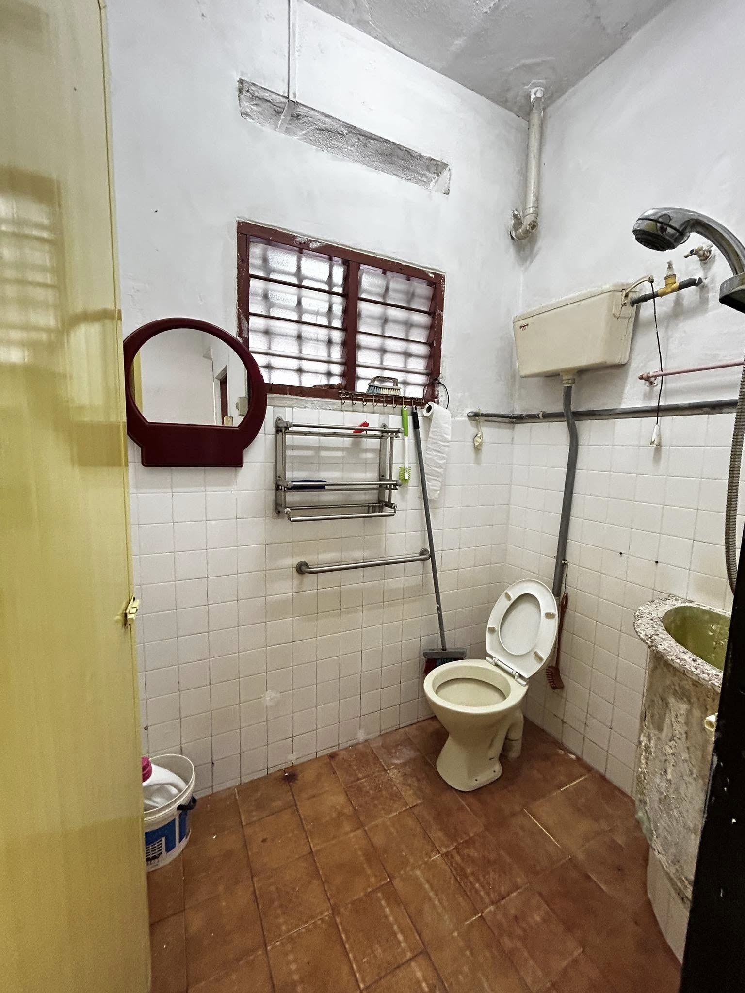 Menglembu Falim Taman Mas Double Storey House For Sales image