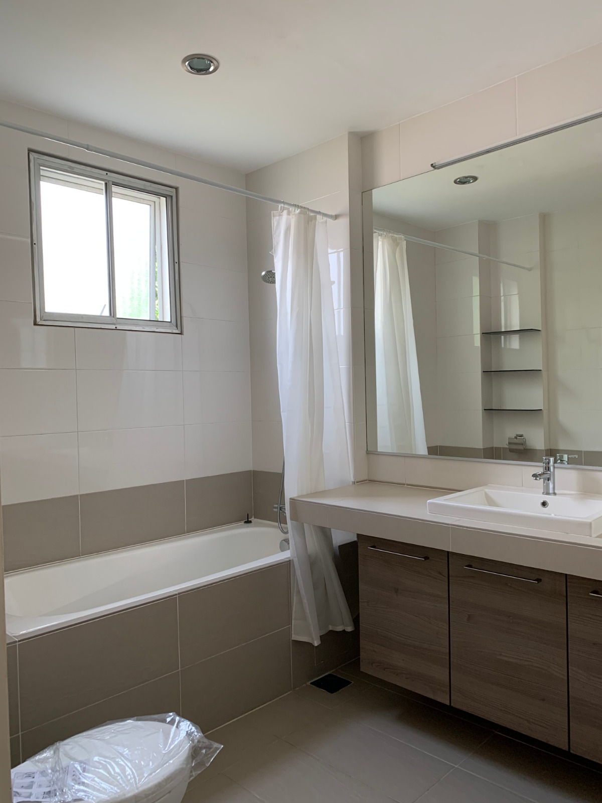 Sri Puteri (Earls Court), Ukay Perdana image