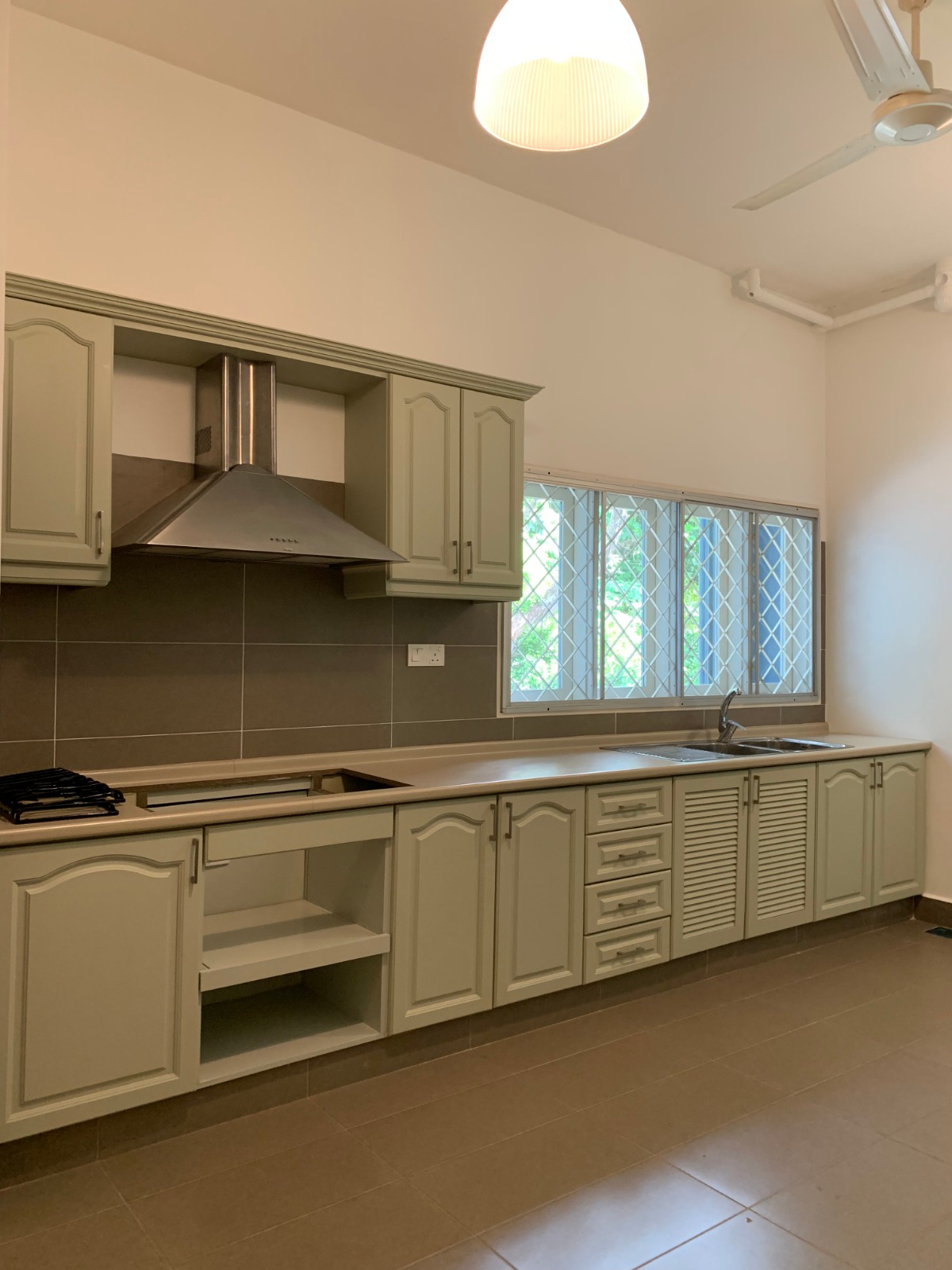 Sri Puteri (Earls Court), Ukay Perdana image