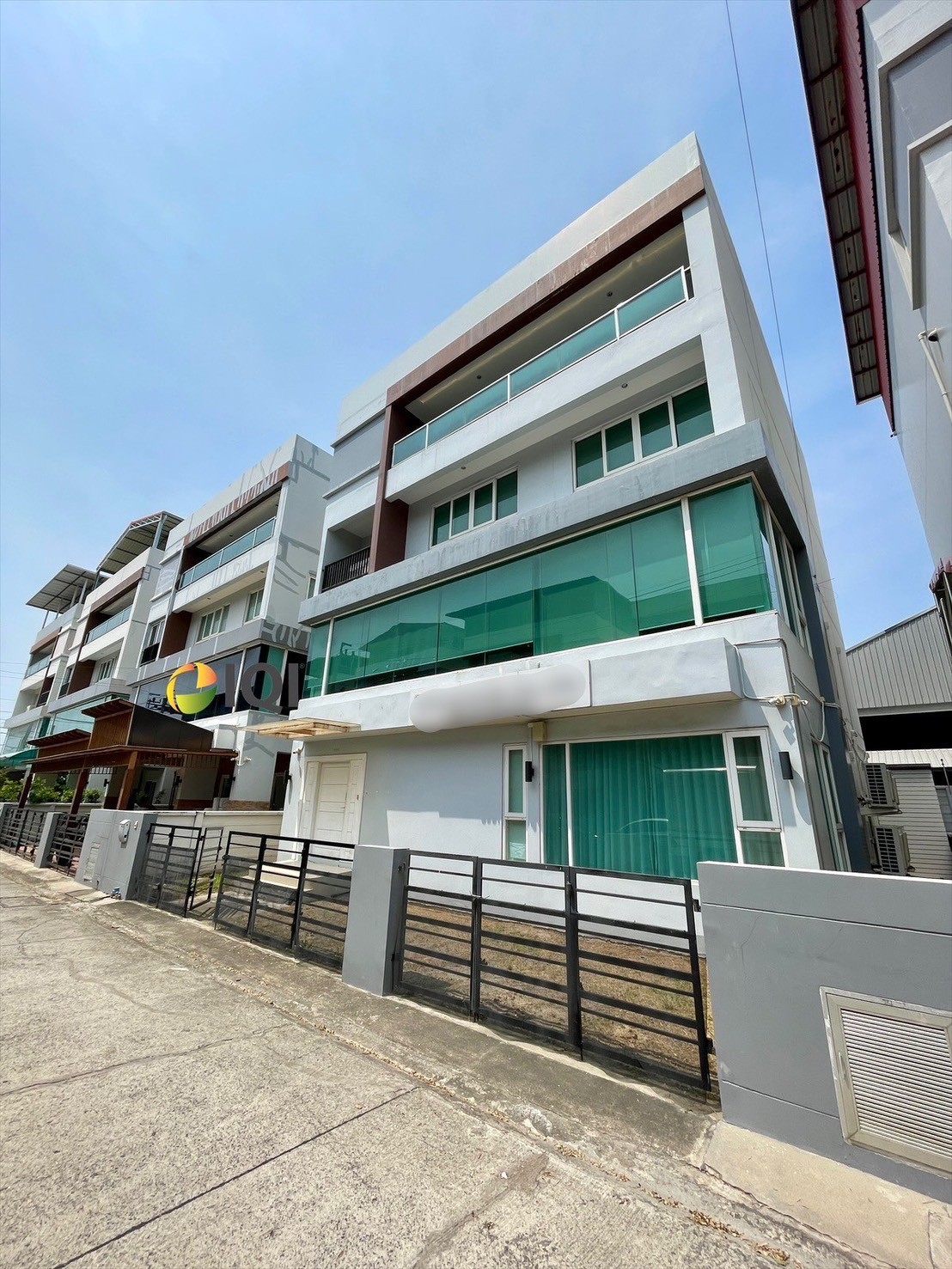 Selling Detached House Terminal Suvarnabhumi project (project on King Kaew Road, near the airport) image