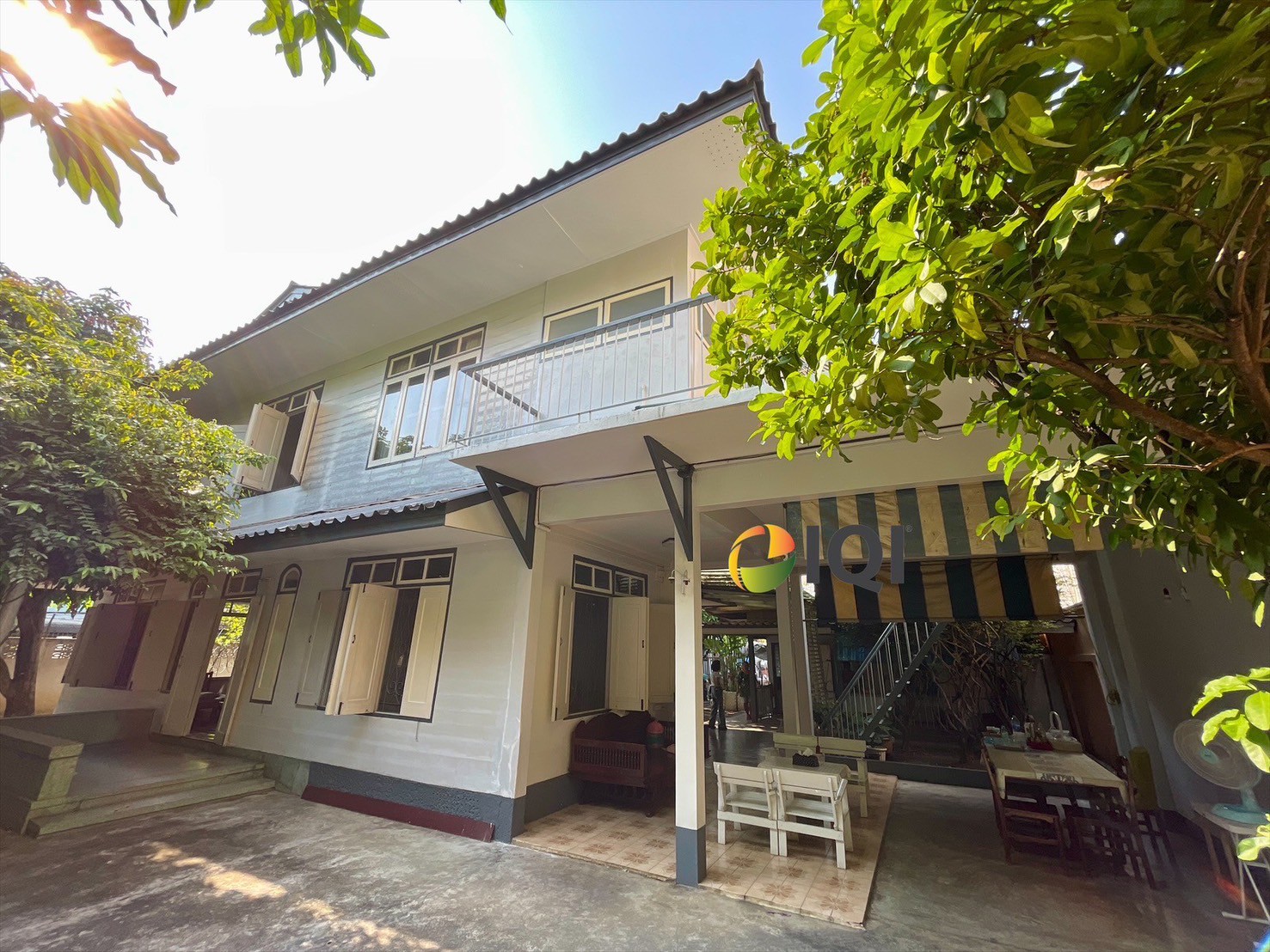 Land for sale wit building at Charoen Nakhon 78 image