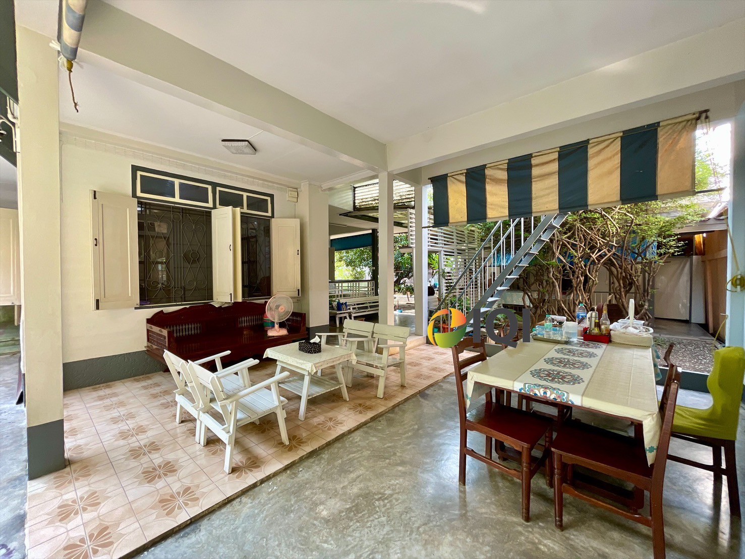 Land for sale wit building at Charoen Nakhon 78 image