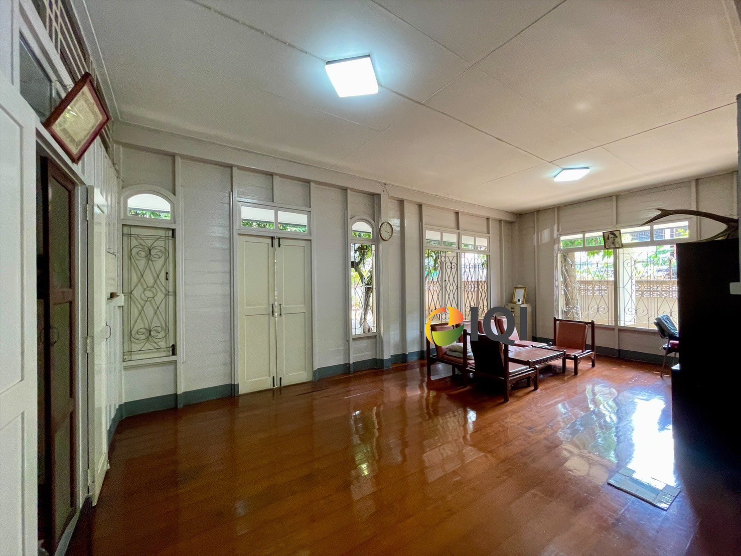 Land for sale wit building at Charoen Nakhon 78 image