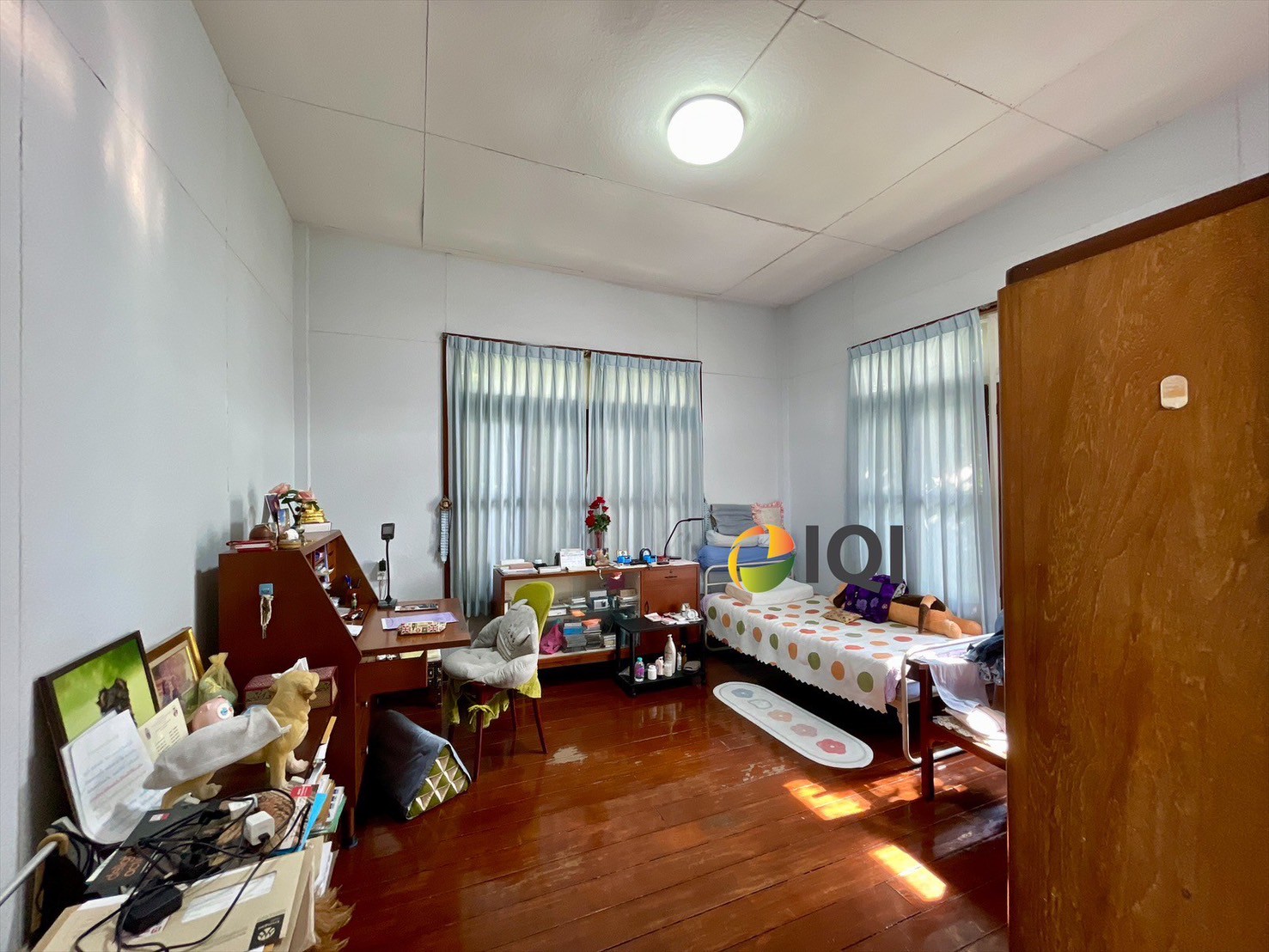 Land for sale wit building at Charoen Nakhon 78 image