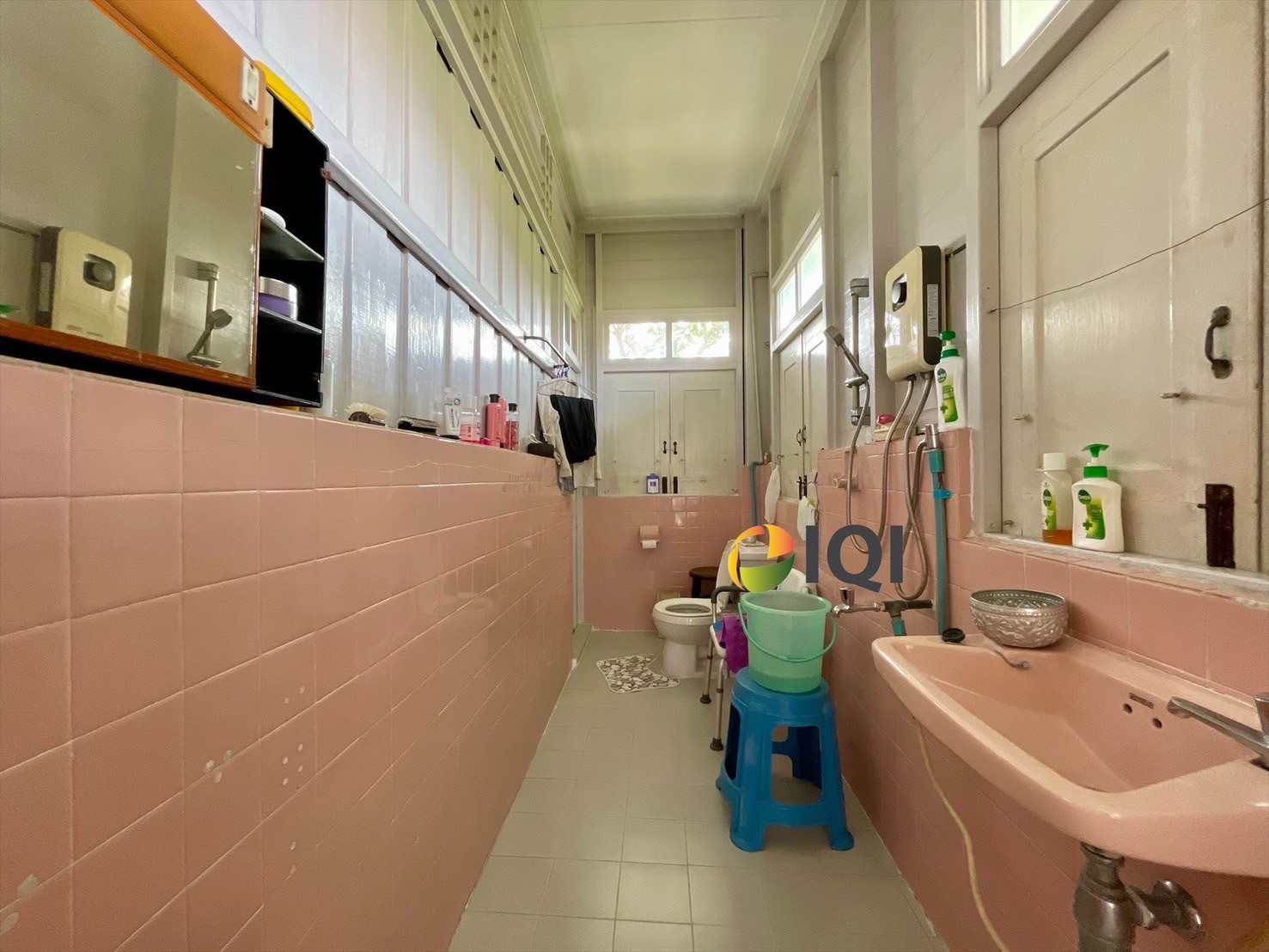 Land for sale wit building at Charoen Nakhon 78 image