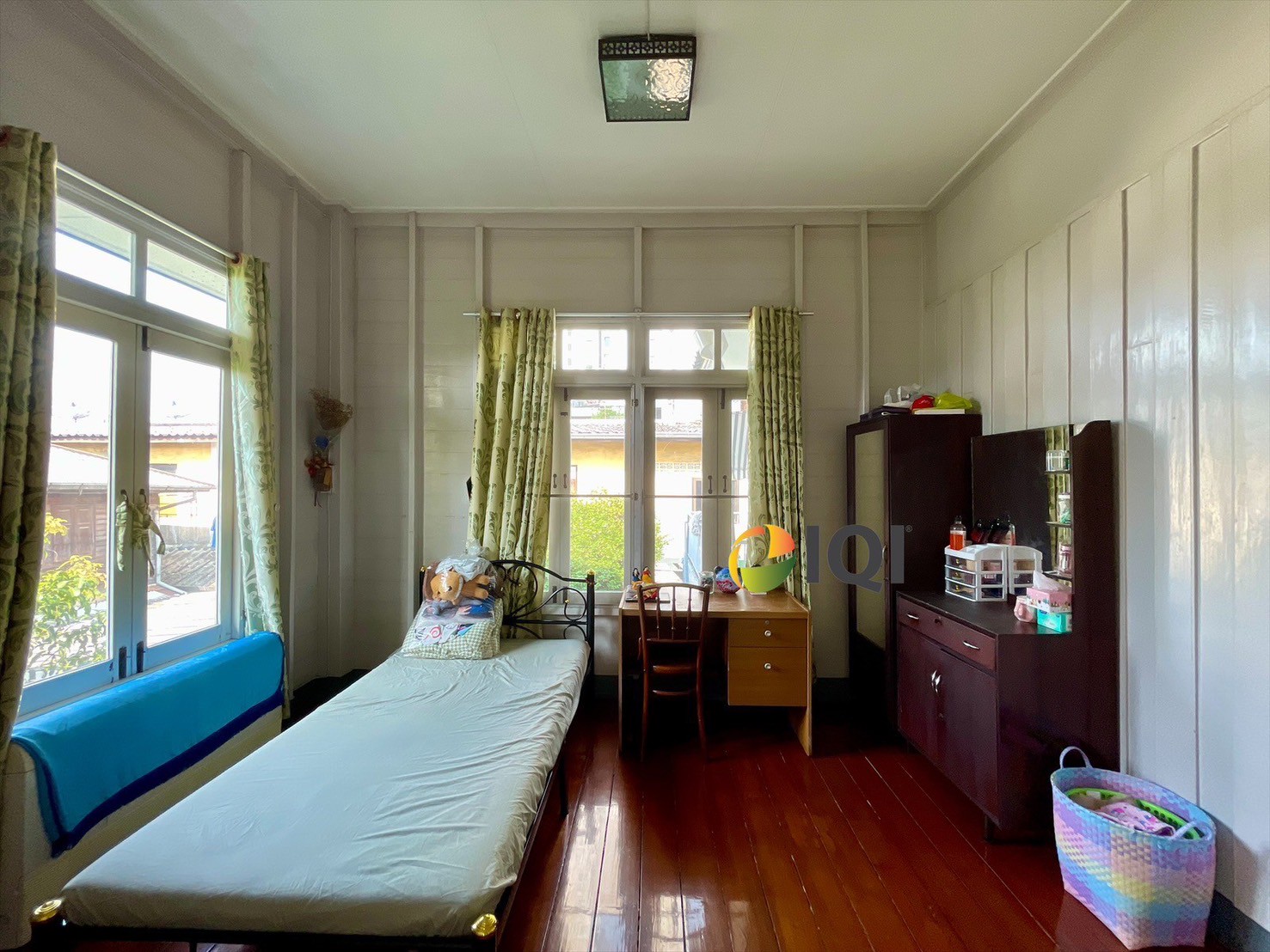 Land for sale wit building at Charoen Nakhon 78 image