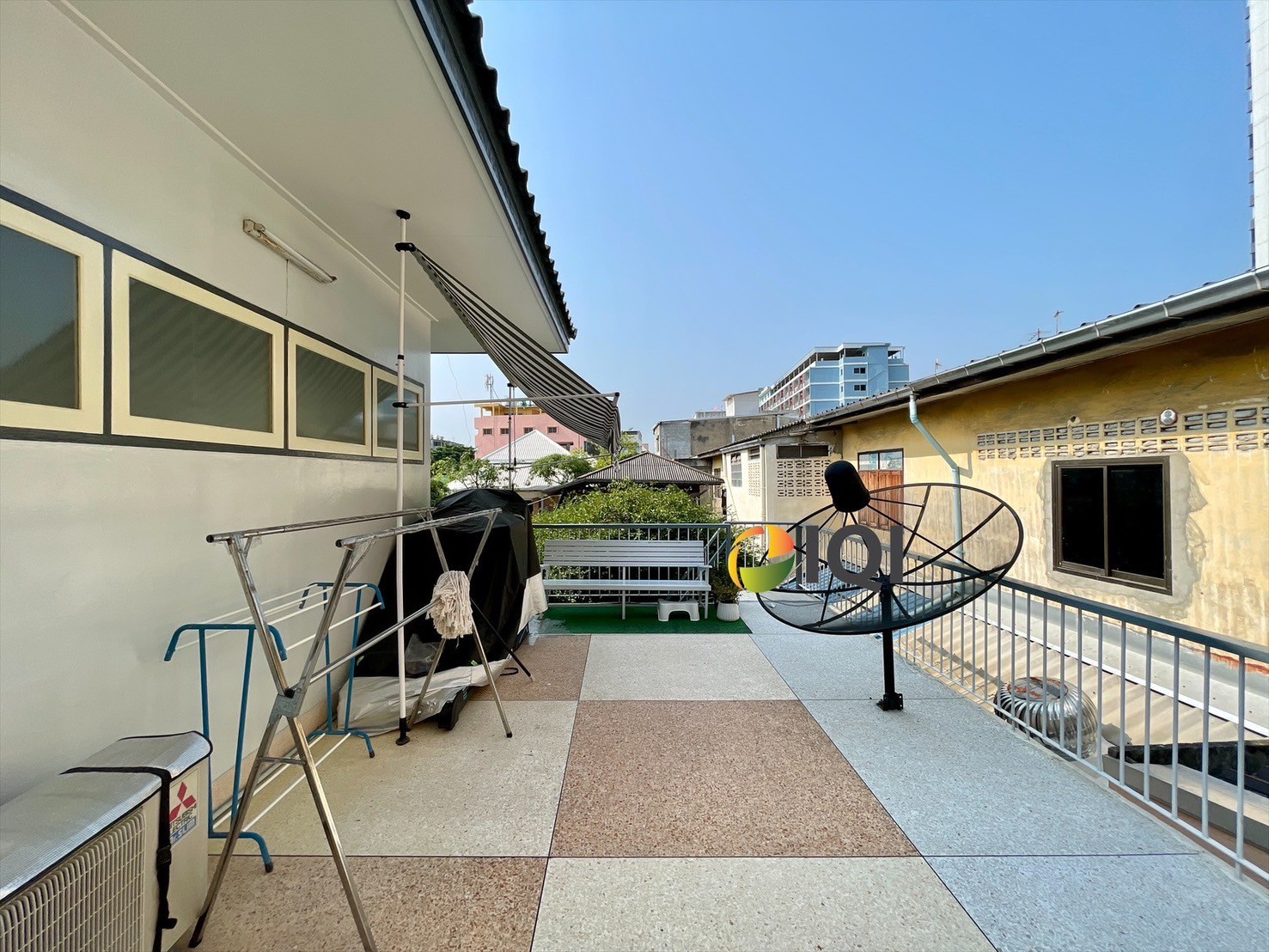 Land for sale wit building at Charoen Nakhon 78 image