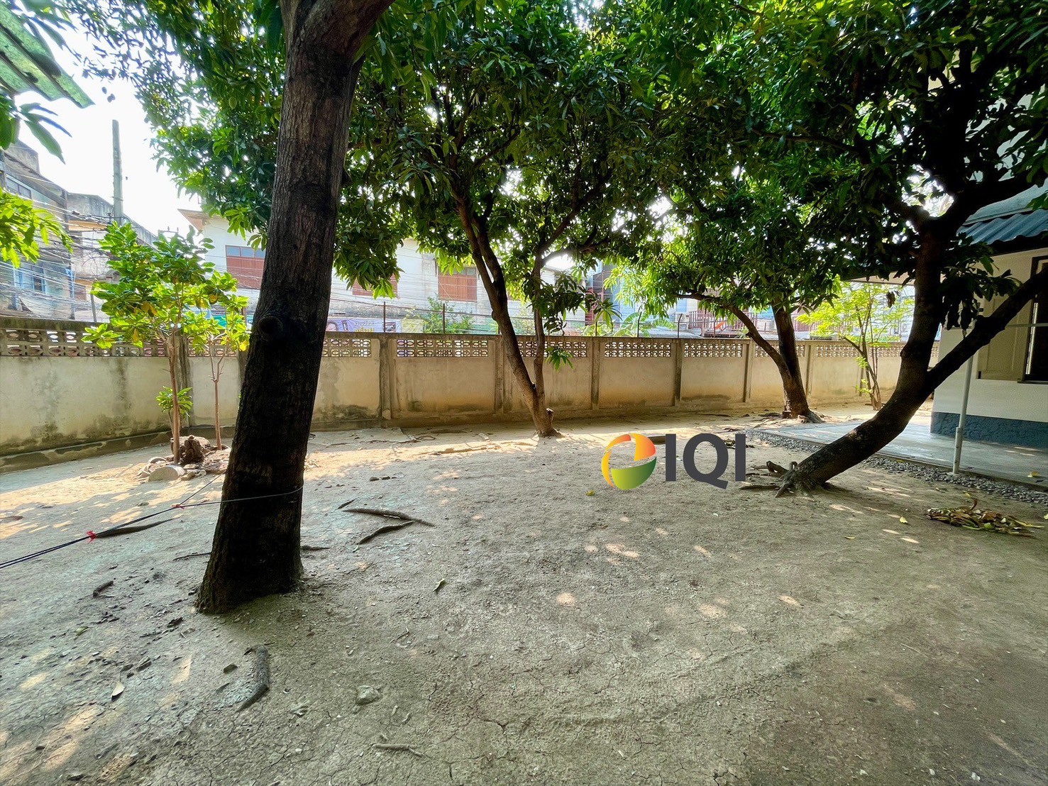Land for sale wit building at Charoen Nakhon 78 image