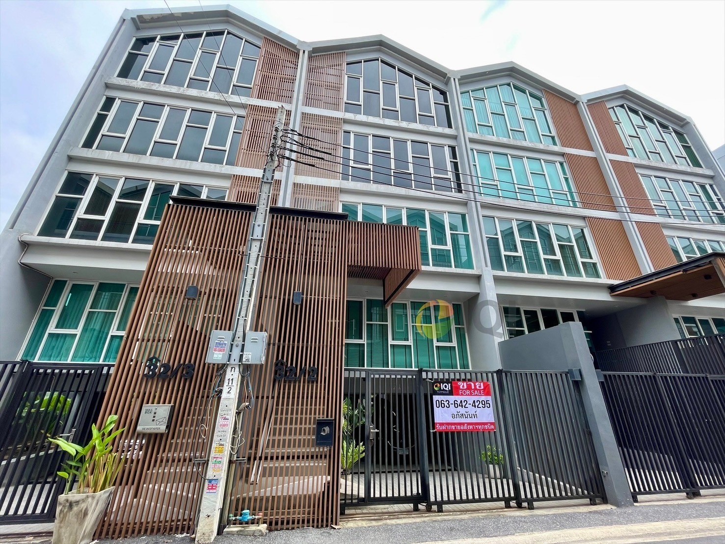 For sale Home office, 4 floors (3 floors + mezzanine), Soi Sukhumvit 101/1, Wachiratham Sathit Road 51 image