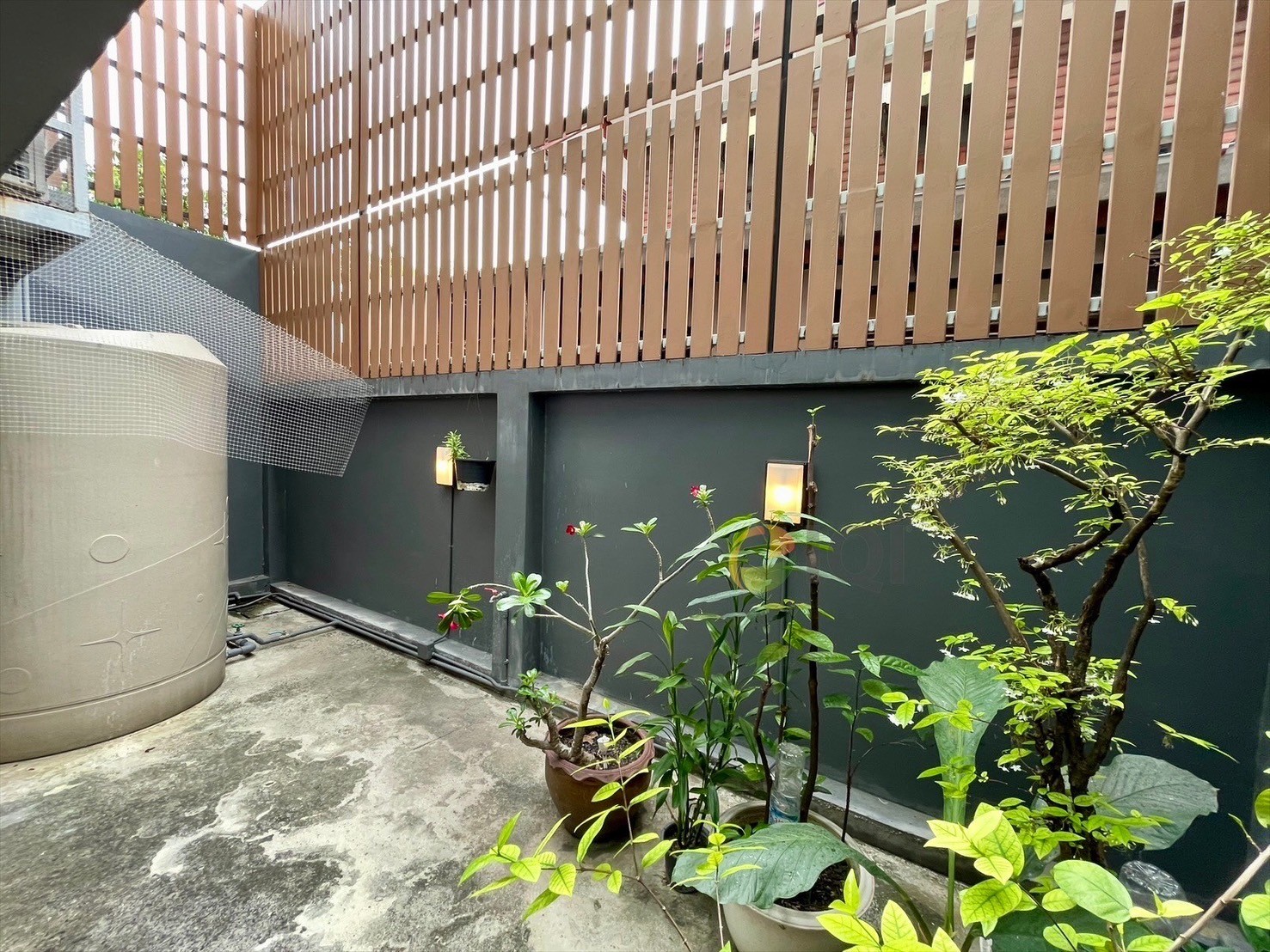 For sale Home office, 4 floors (3 floors + mezzanine), Soi Sukhumvit 101/1, Wachiratham Sathit Road 51 image