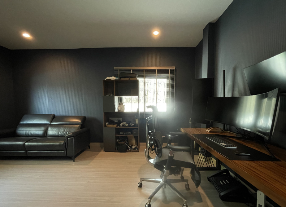 Beautiful Family Home in Supalai Palm Spring image