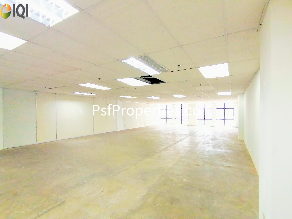 Strategic Location Office Space with High Ceilings next to Federal Highway Seksyen 51a Petaling Jaya image