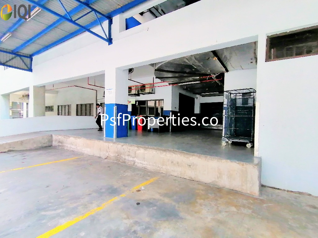Strategic Location Office Space with High Ceilings next to Federal Highway Seksyen 51a Petaling Jaya image