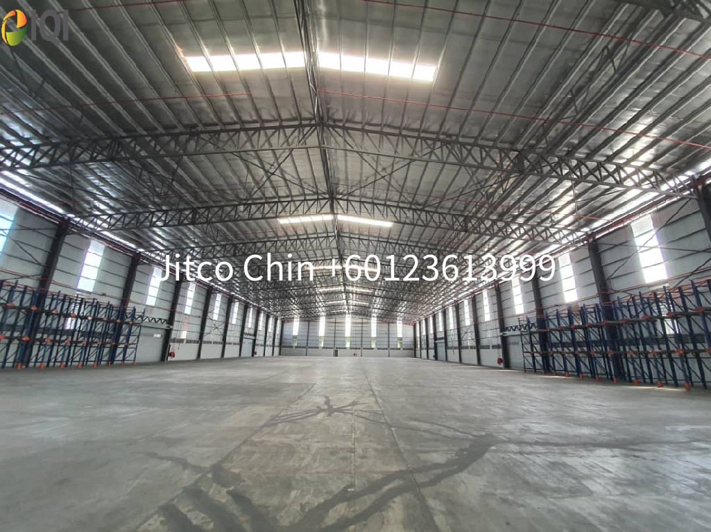 82ksf North Port port klang 50ft Warehouse with loading bay image