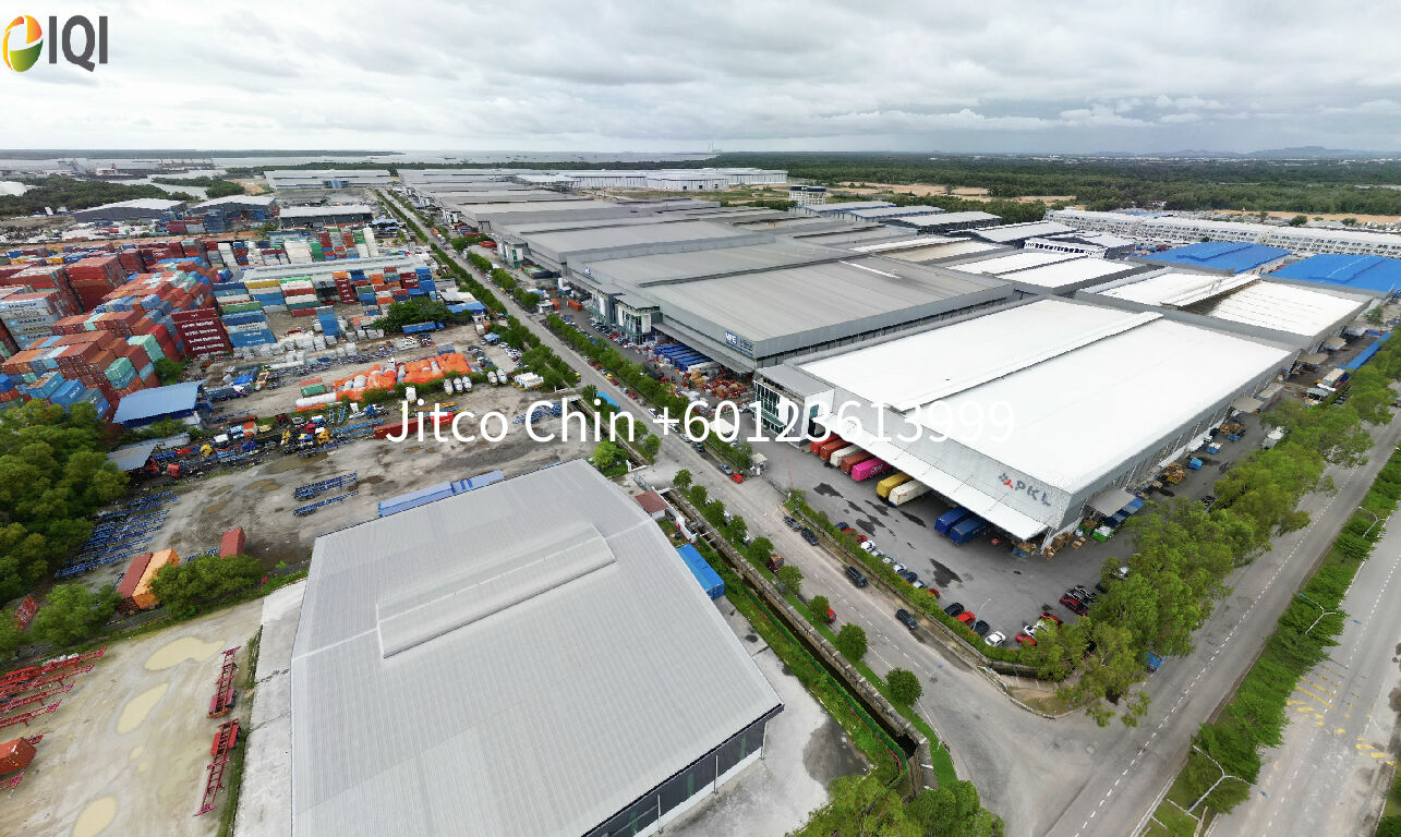 82ksf North Port port klang 50ft Warehouse with loading bay image